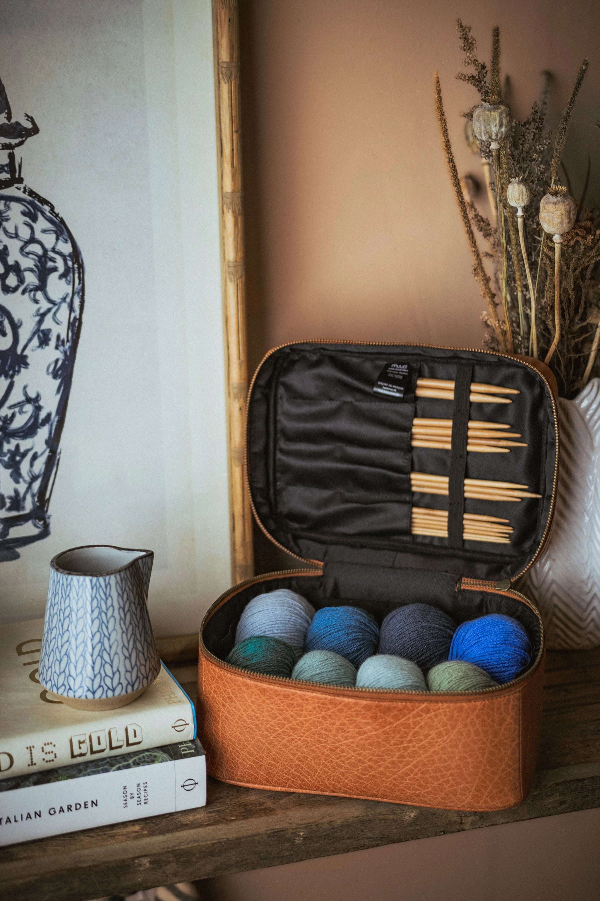 MUUD Shadow – Premium Leather Storage Case