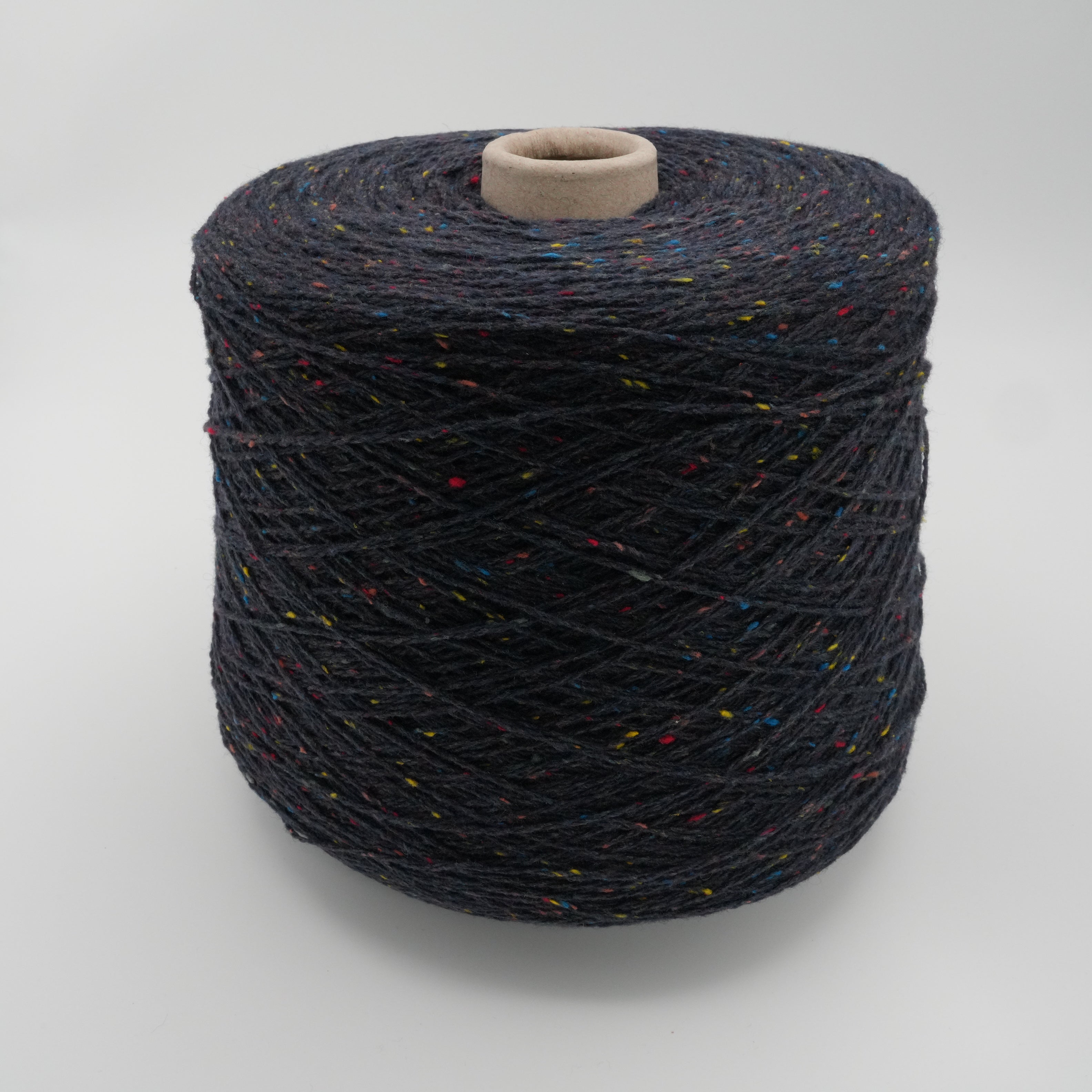 Night Carnival Tweed 400m/100g (437yds/3.5oz), Midnight with Multicolor Neps – Merino Wool & Silk Tweed Blend
