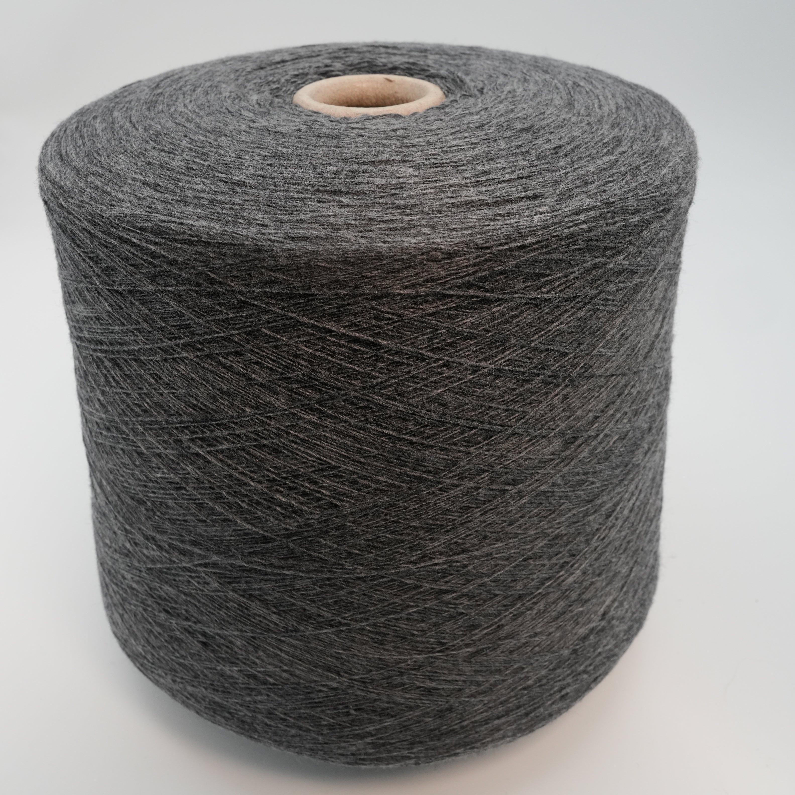 Trebisonda 1400m/100g (1531yds/3.5oz), Grigio – Cashmere & Fine Wool Blend