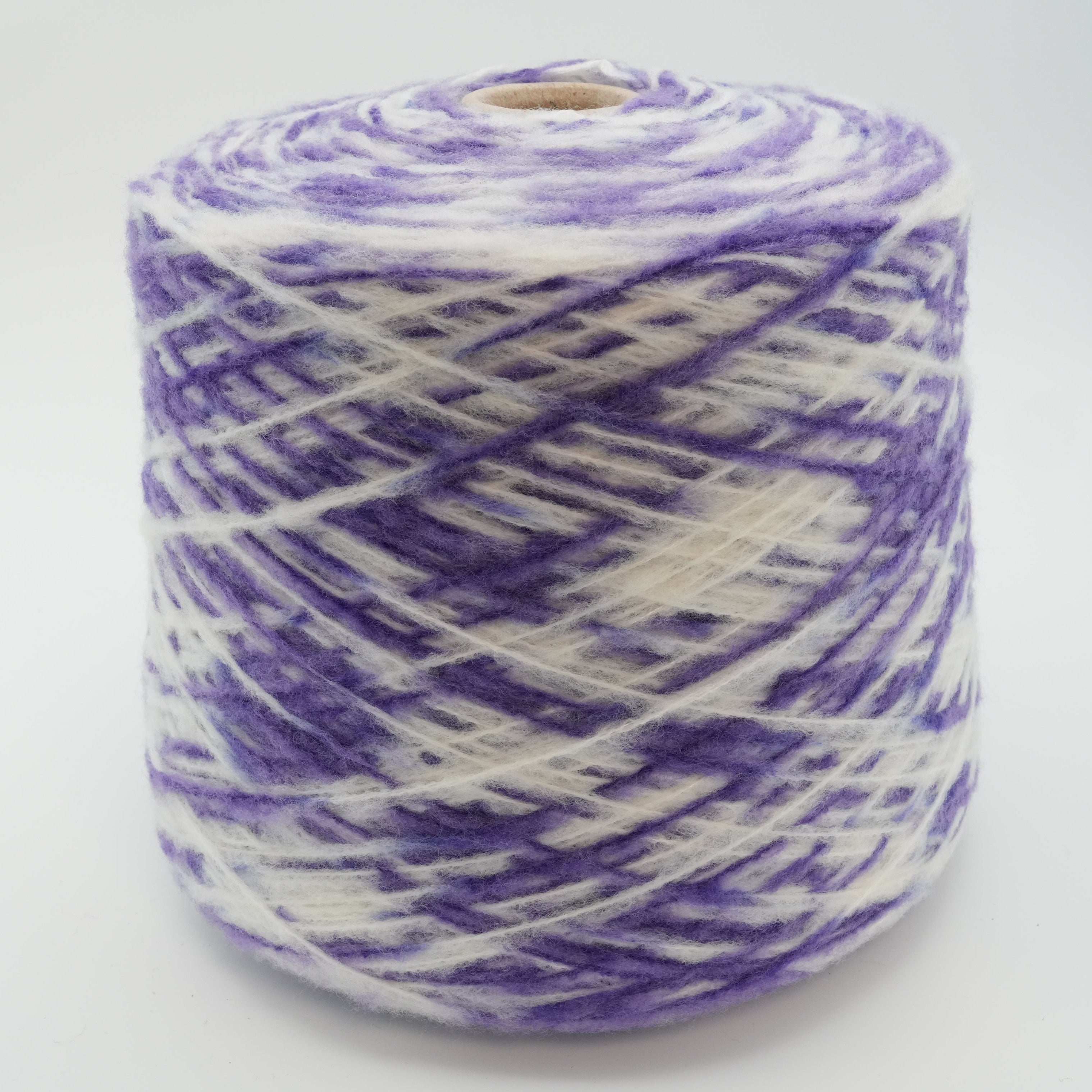 Molly 333m/100g (364yds/3.5oz), Lavender Meringue – Merino Wool & Polyamide Blend