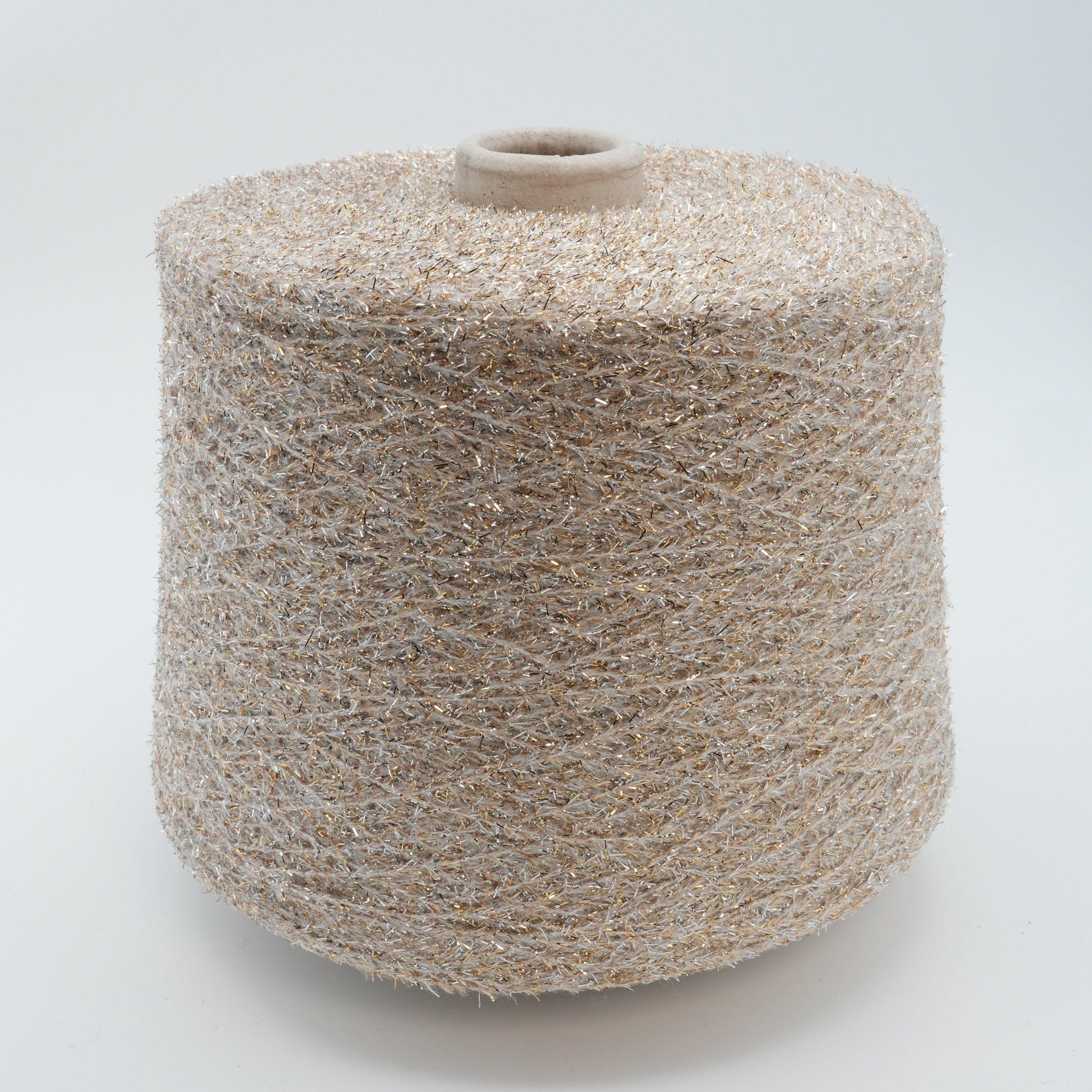Jenny 680m/100g (744yds/3.5oz), Milky Gold – Polyamide & Lurex Blend