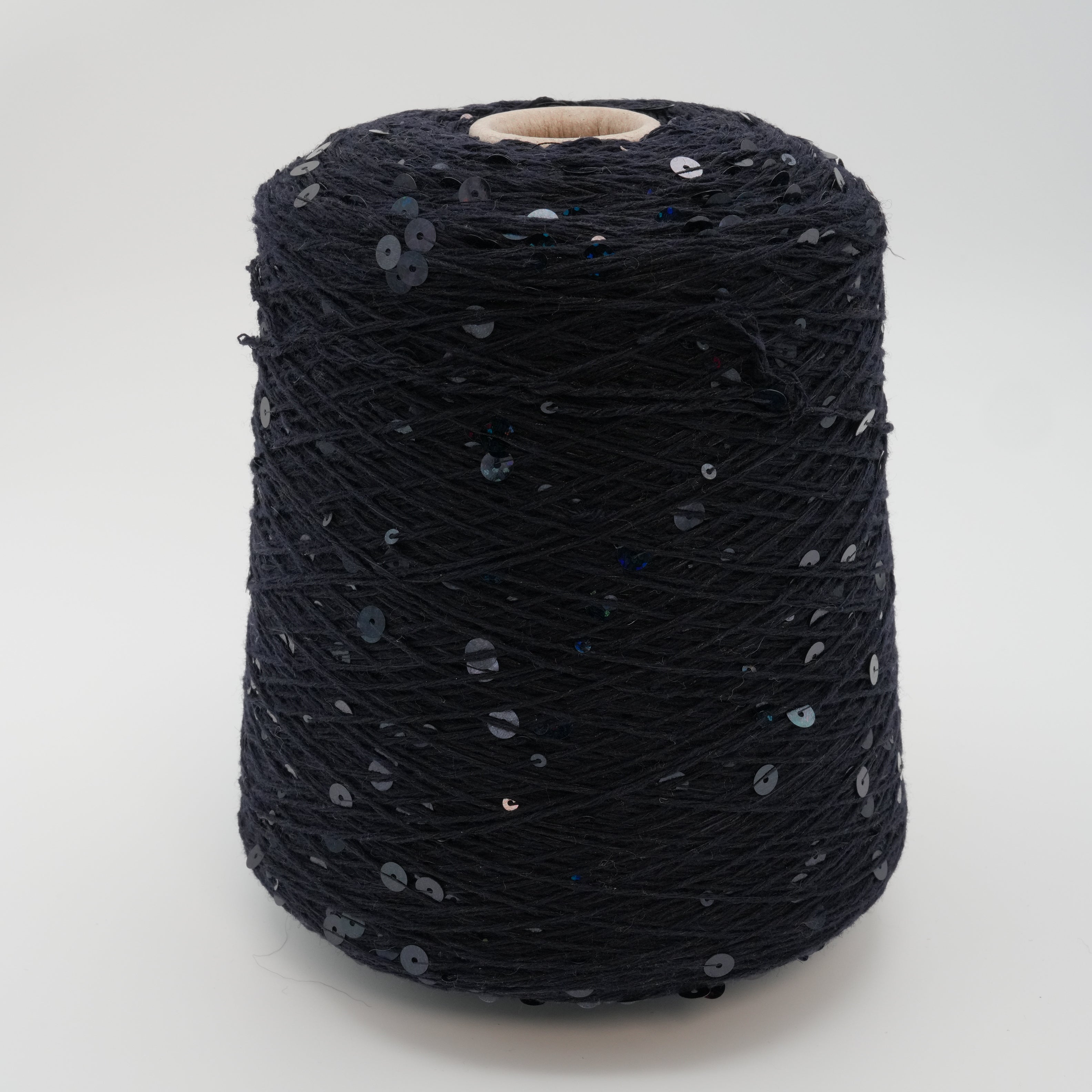 Cosmo 350m/100g (383yds/3.5oz), Noir Eclipse – 100% Merino Wool