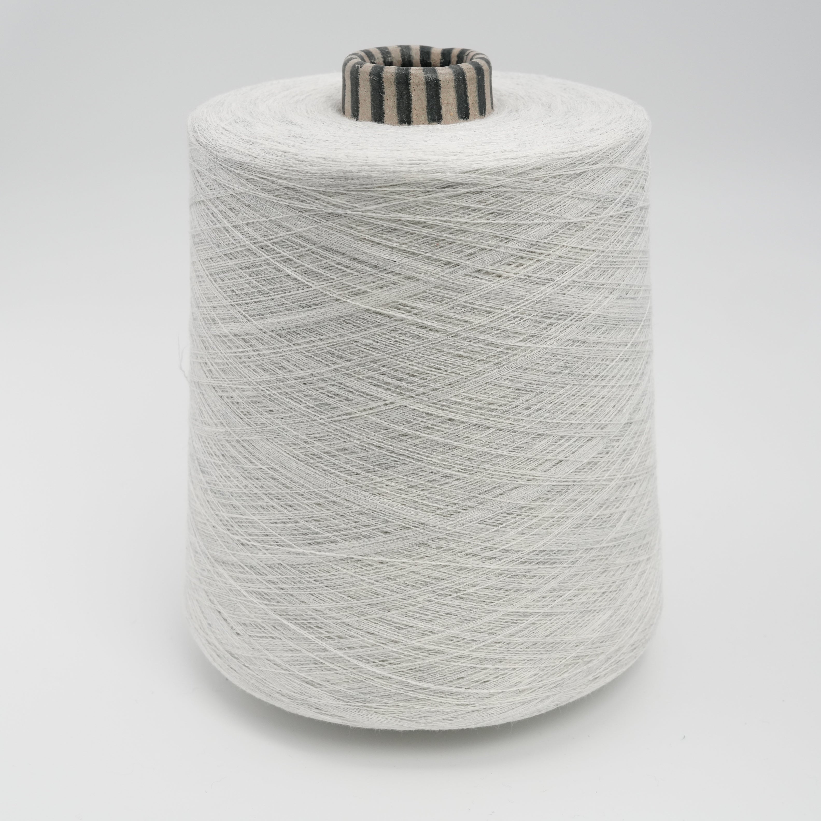 Moire 2350m/100g (2569yds/3.5oz), Linen Cloud – Linen & Cotton Blend