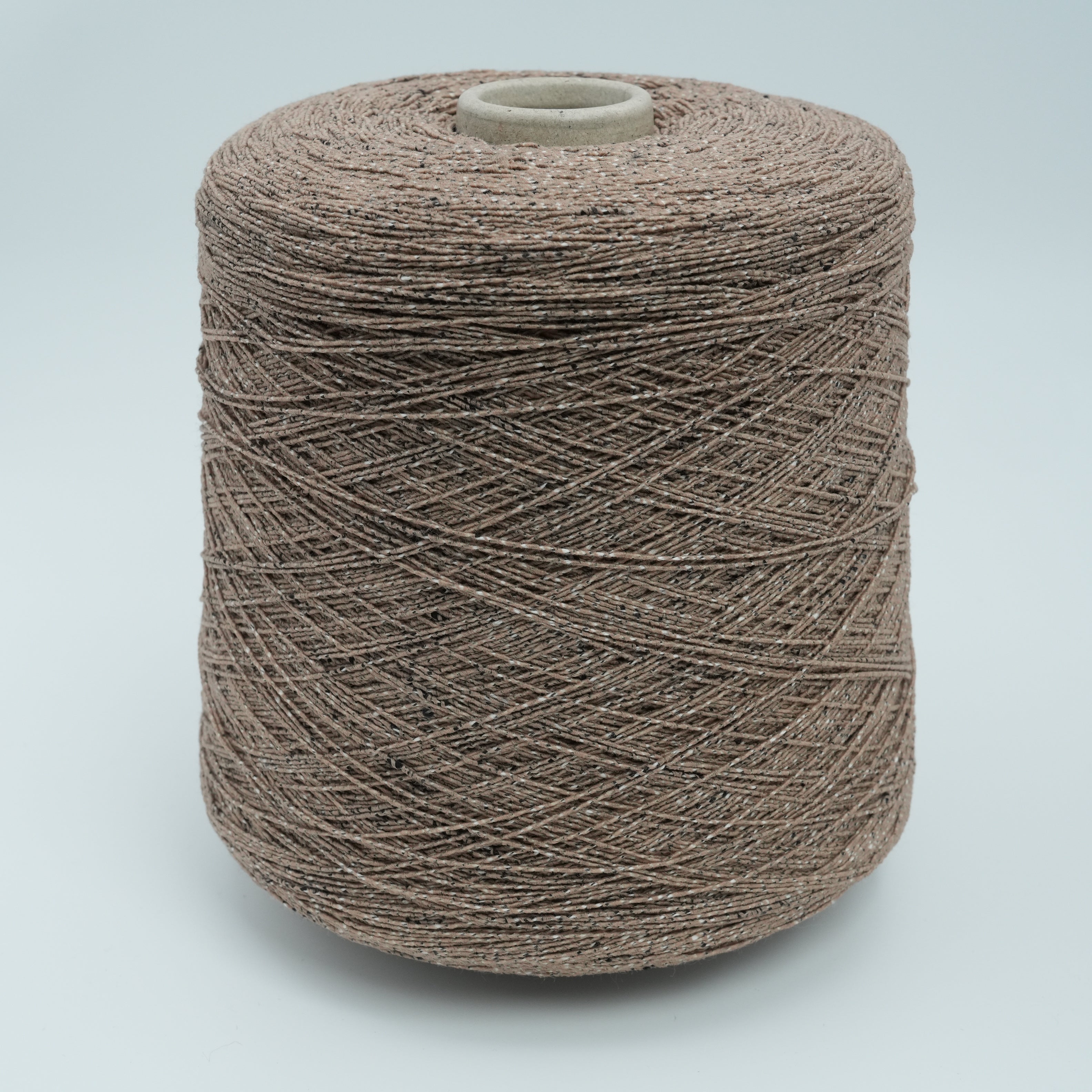 Neppyness 600m/100g (656yds/3.5oz), Earth Pepper – Cotton & Polyamide Blend