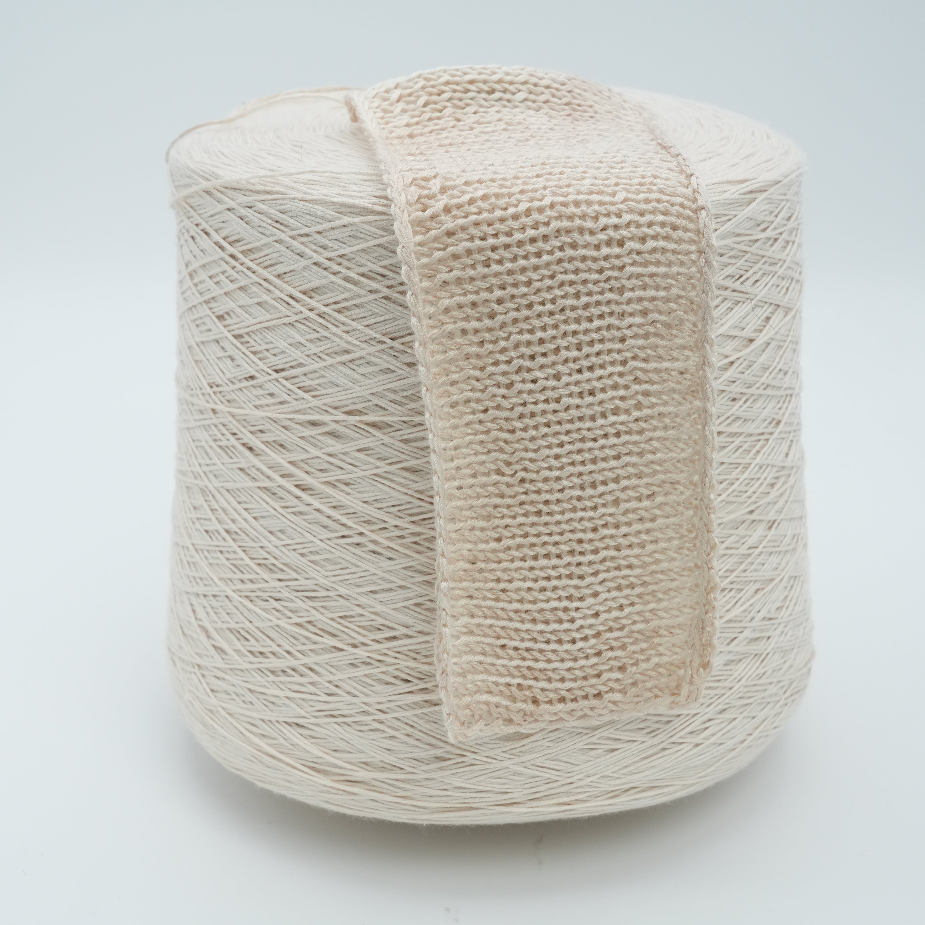 Mulberry Silk 550m/100g (601yds/3.5oz), Warm Milk – 100% Mulberry Silk