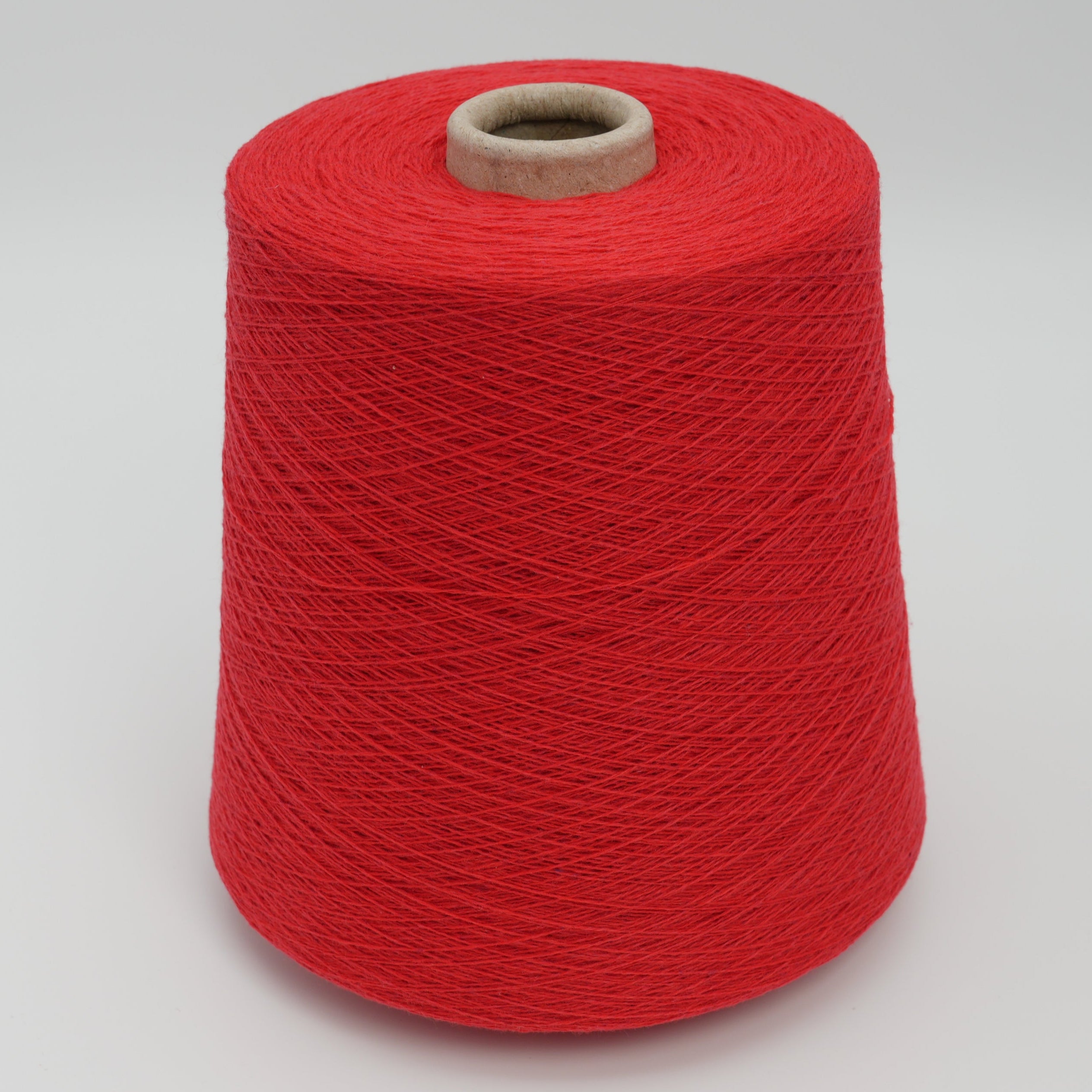 Giada NM2/27000 1350m/100g (1476yds/3.5oz), Red Flame – 100% Cashmere Blend