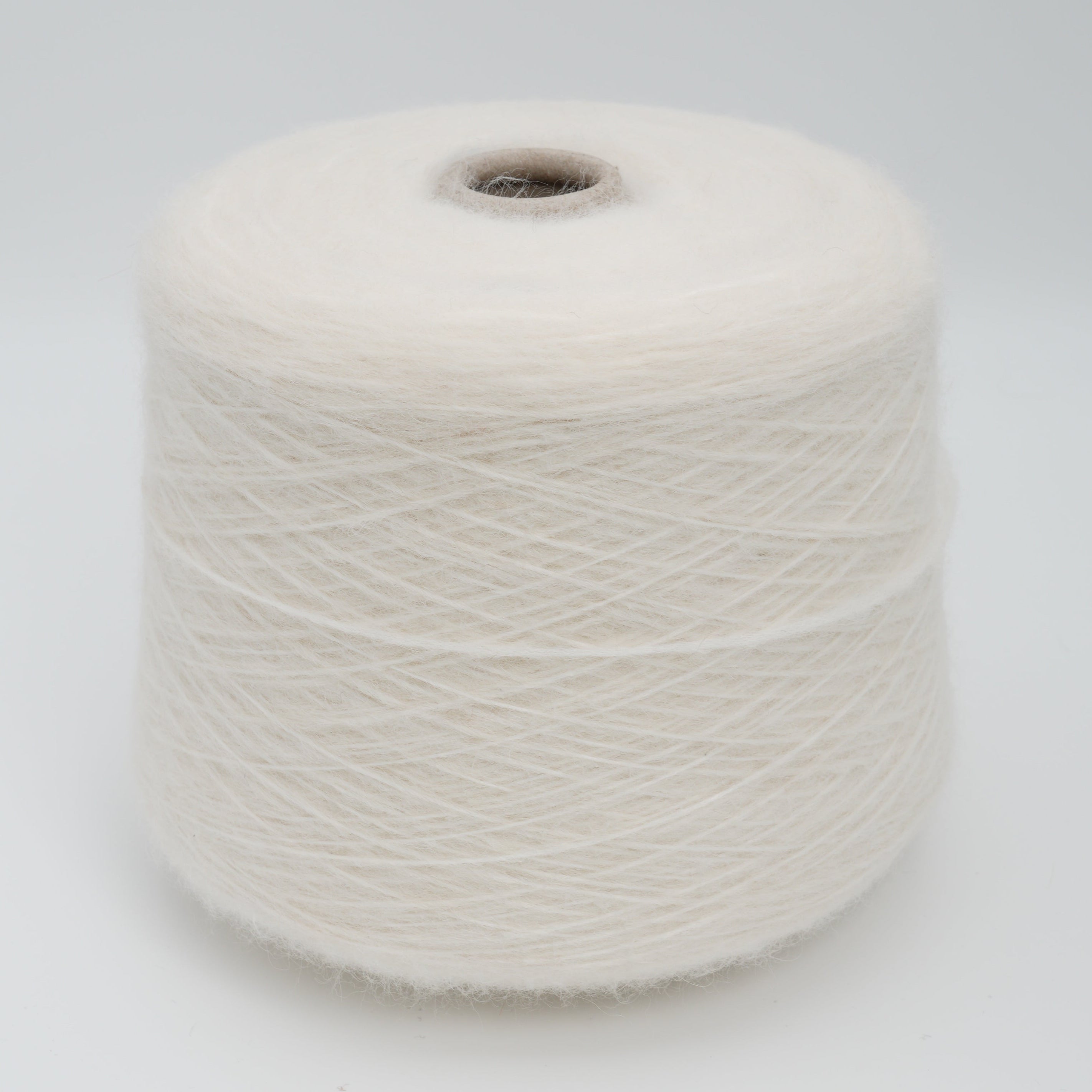 ALBASOFT NM4200 4200m/100g (4594yds/3.5oz), Ivory Cloud – Alpaca, Polyamide & Wool Blend