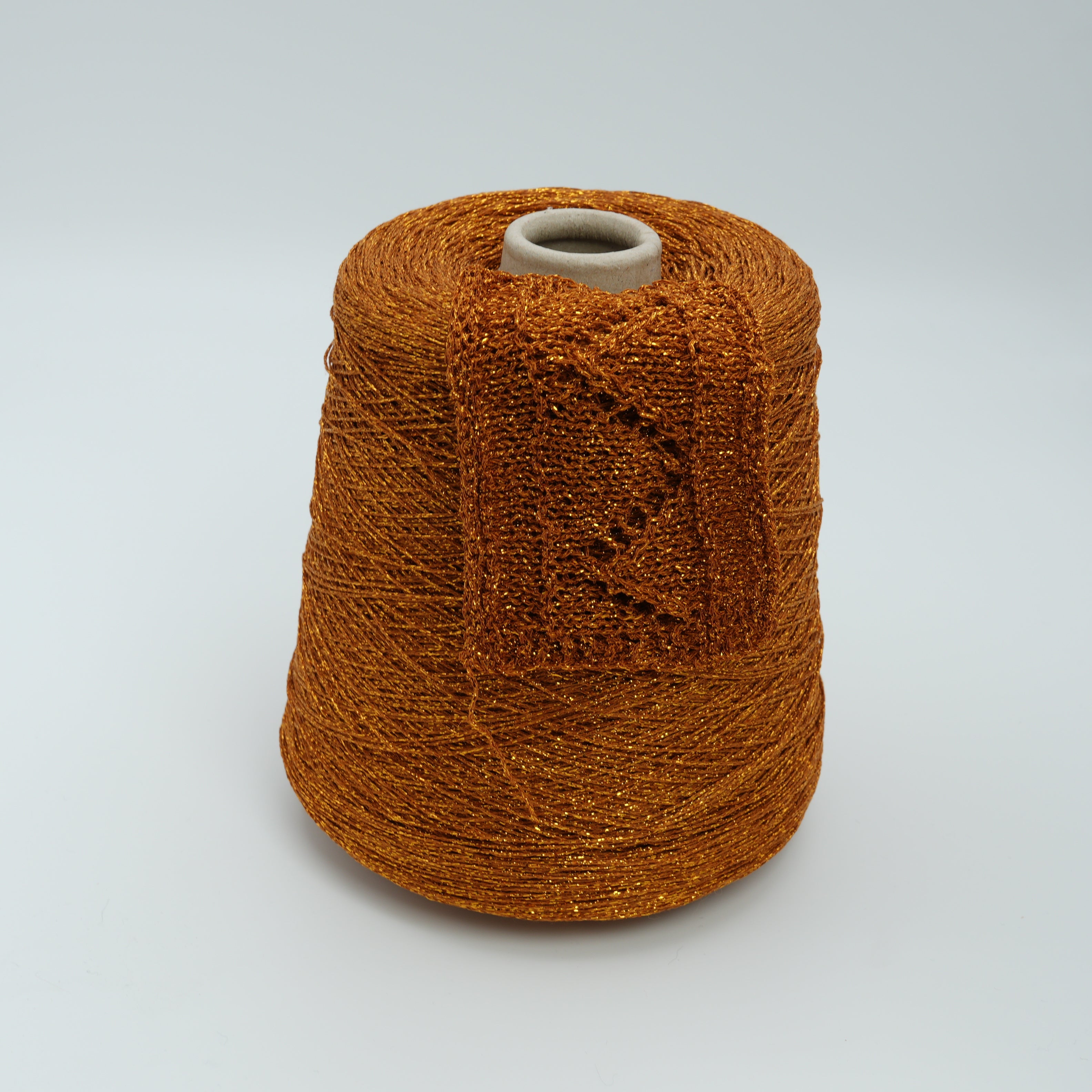 Brillino 720m/100g (787yds/3.5oz) – Viscose & Lurex Blend