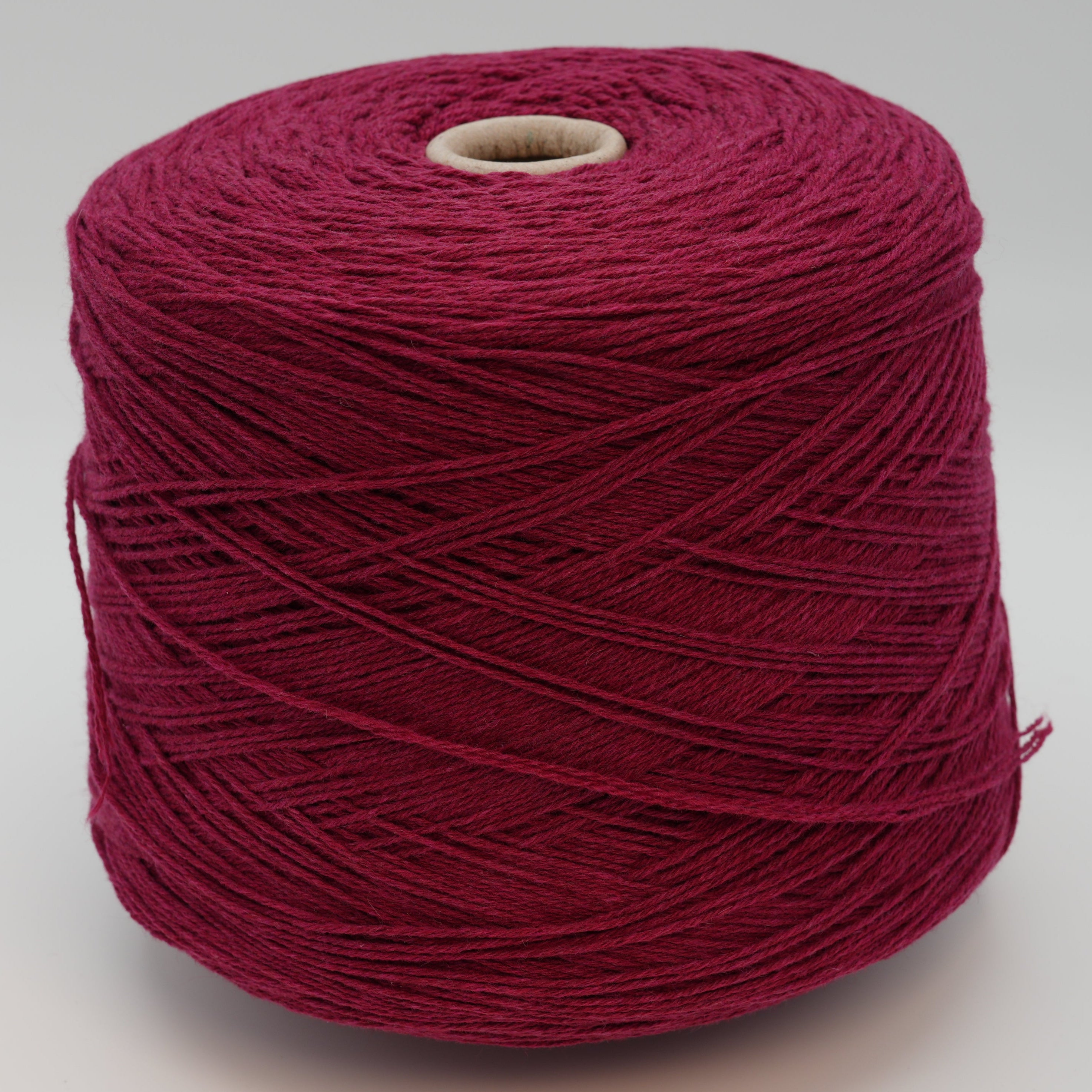 Cashmere 6/18000 300m/100g (328yds/3.5oz) – 100WS