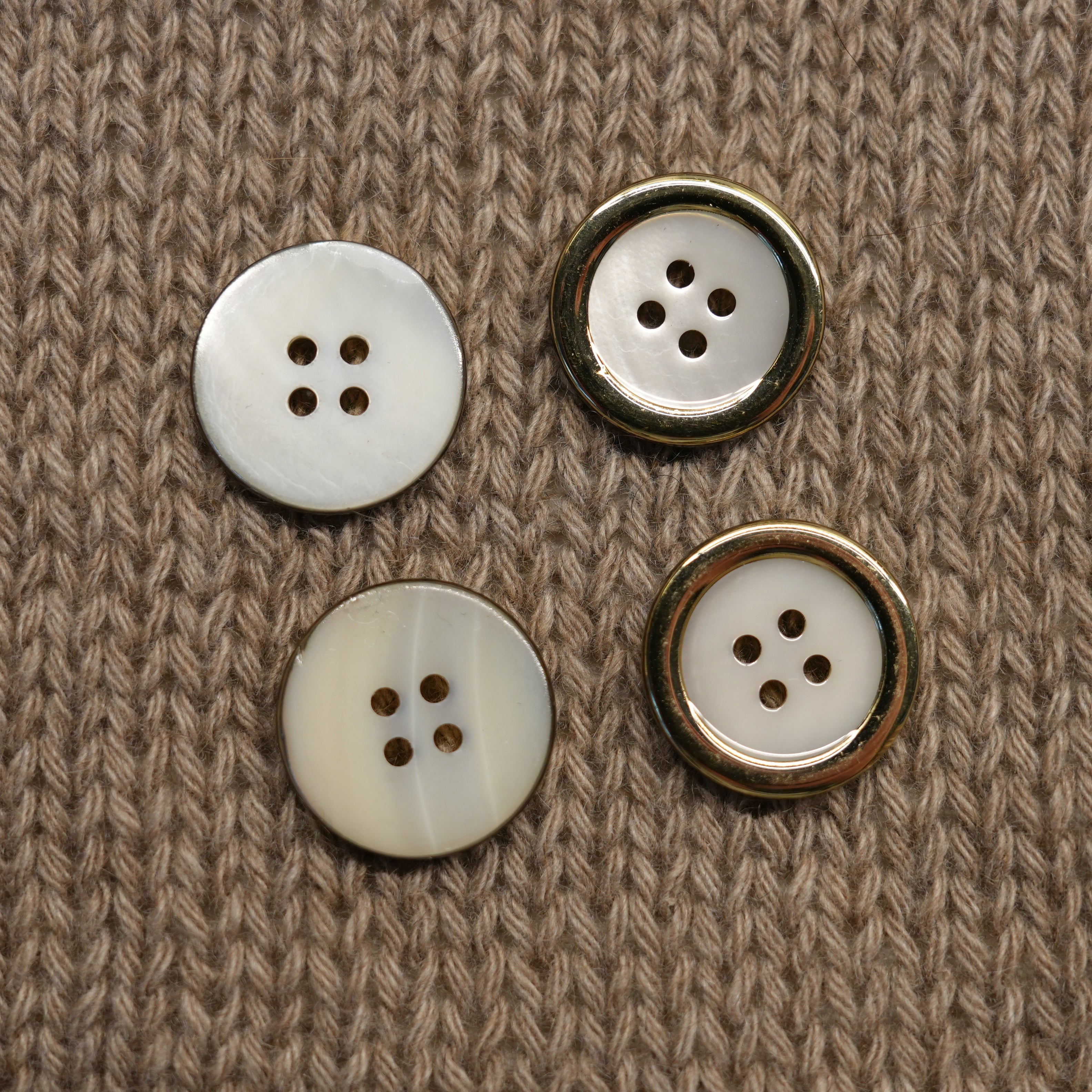 Button 20 mm · 4 holes · Fratelli Bonfanti (Italy)