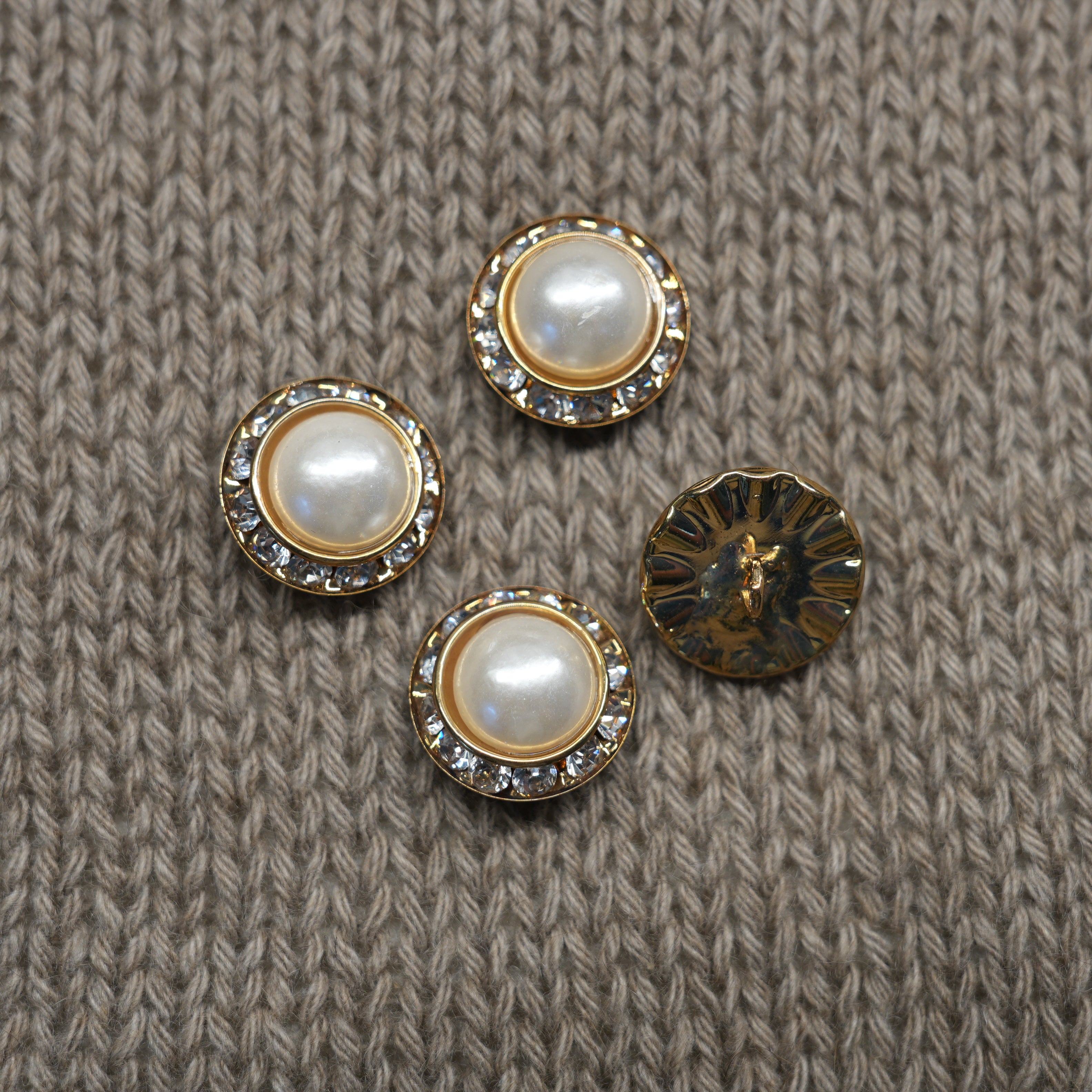 Button 18mm · Shank · Fratelli Bonfanti (Italy)