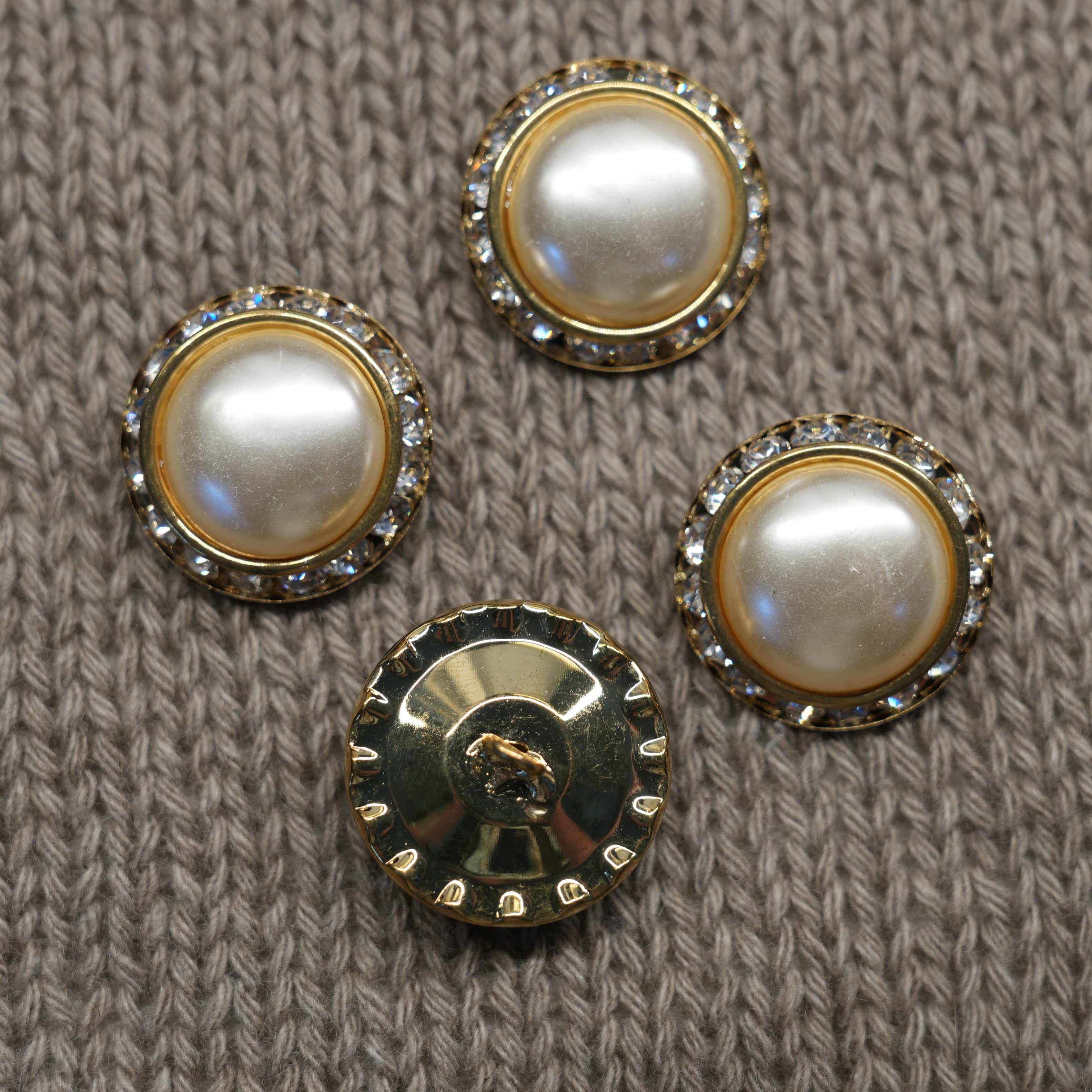 Button 25 mm · Shank · Fratelli Bonfanti (Italy)