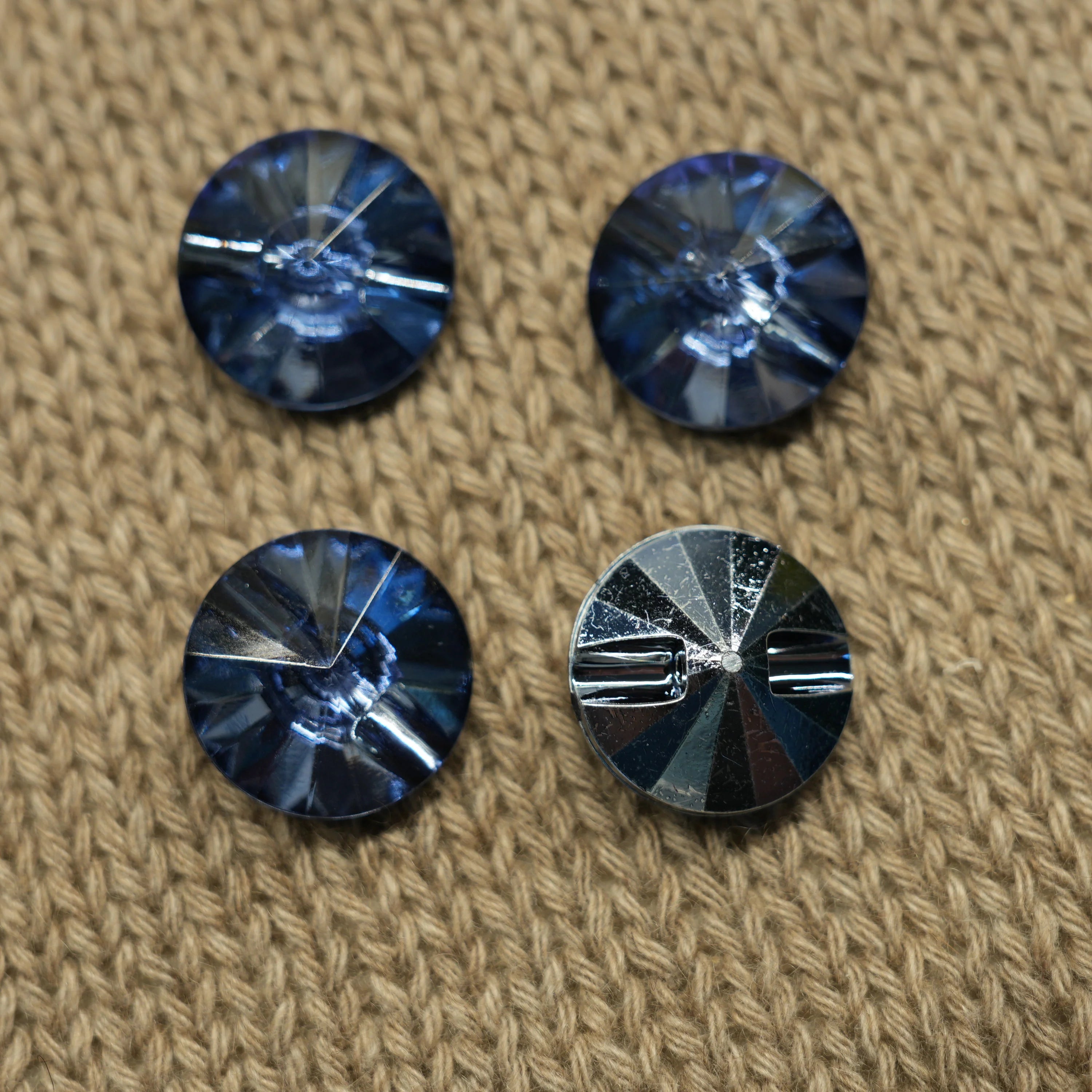 Button 16 mm · Shank · Fratelli Bonfanti (Italy)