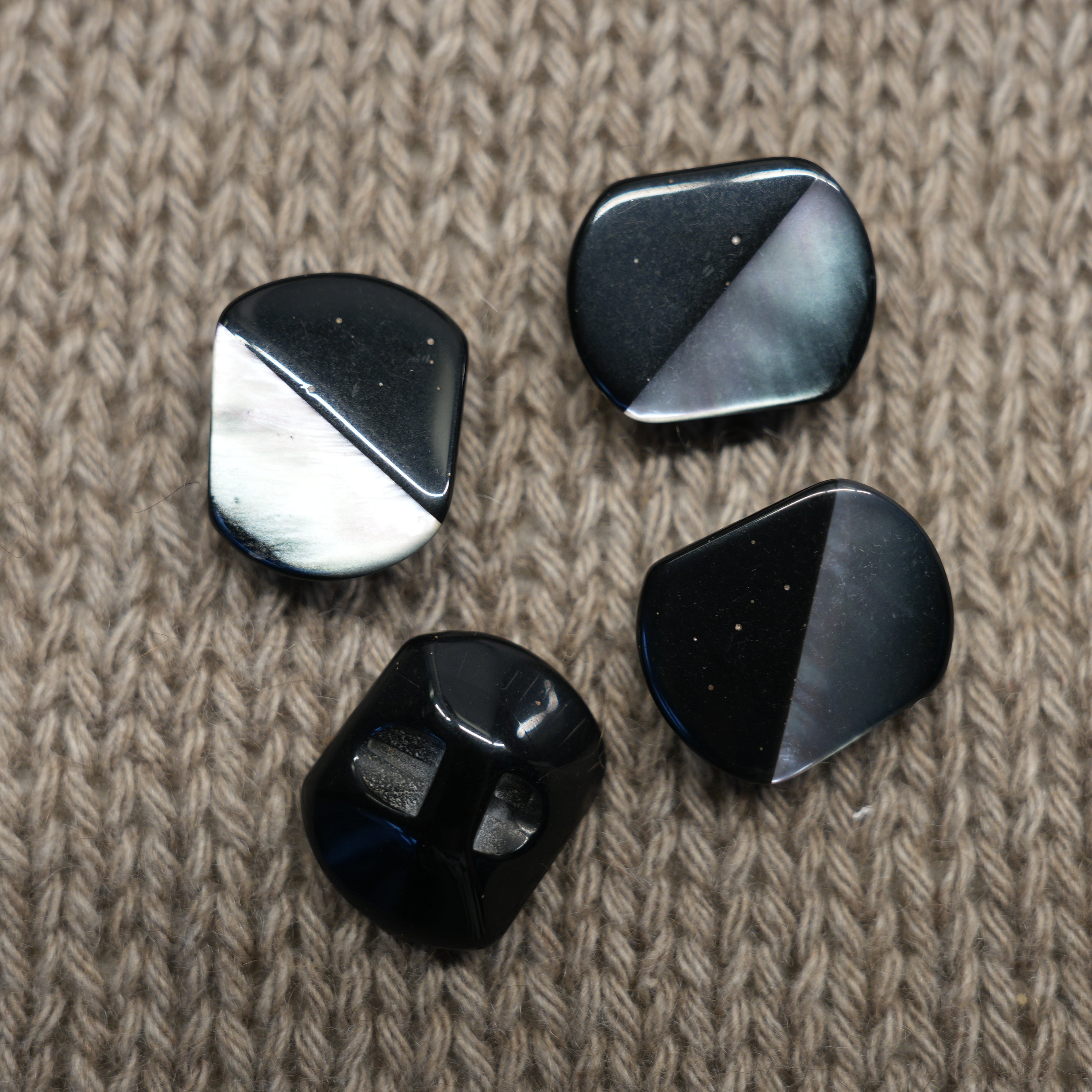 Button 19 mm · Shank · Fratelli Bonfanti (Italy)