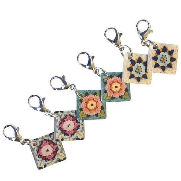 Locking Stitch Markers (Set of 6) in Pocket Tin by Emma Ball