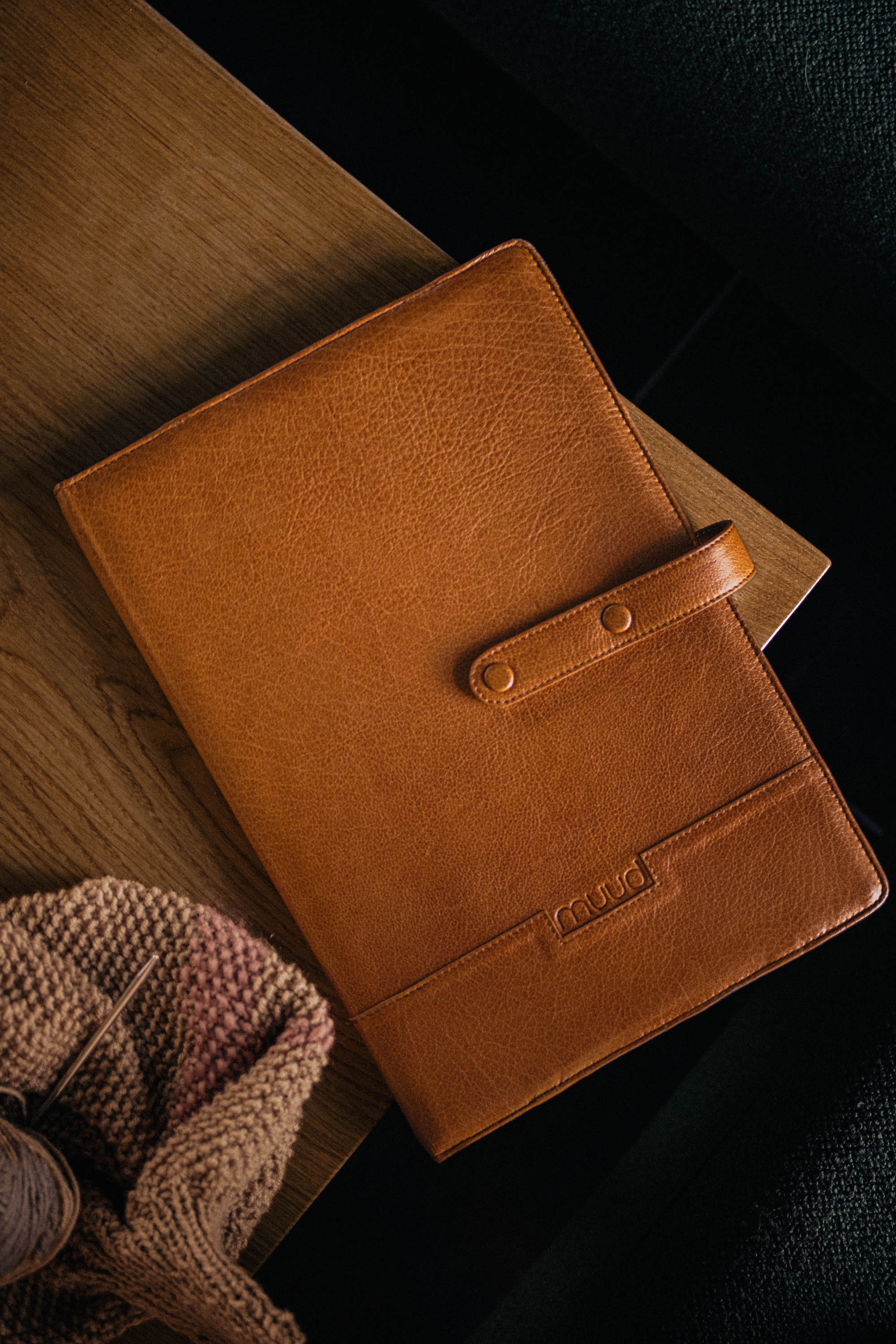 MUUD Fiola – Premium Leather Project Folder