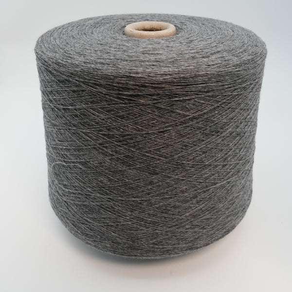 Trebisonda 1400m/100g (1531yds/3.5oz), Noble Gray – Cashmere & Fine Wool Blend