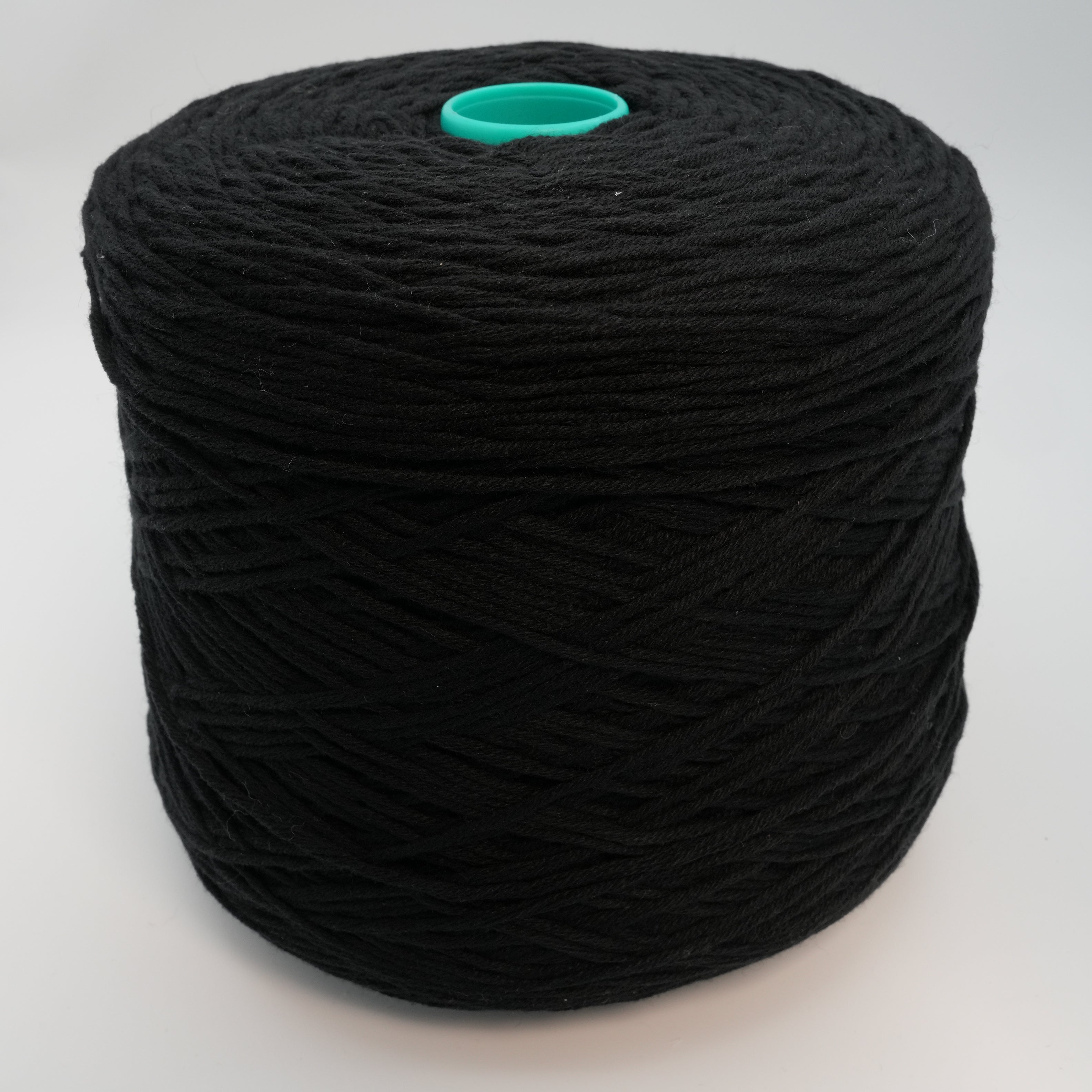 Cashmere 2/28 × 8 175m/100g (191yds/3.5oz), Ultimate Black – 100% Cashmere