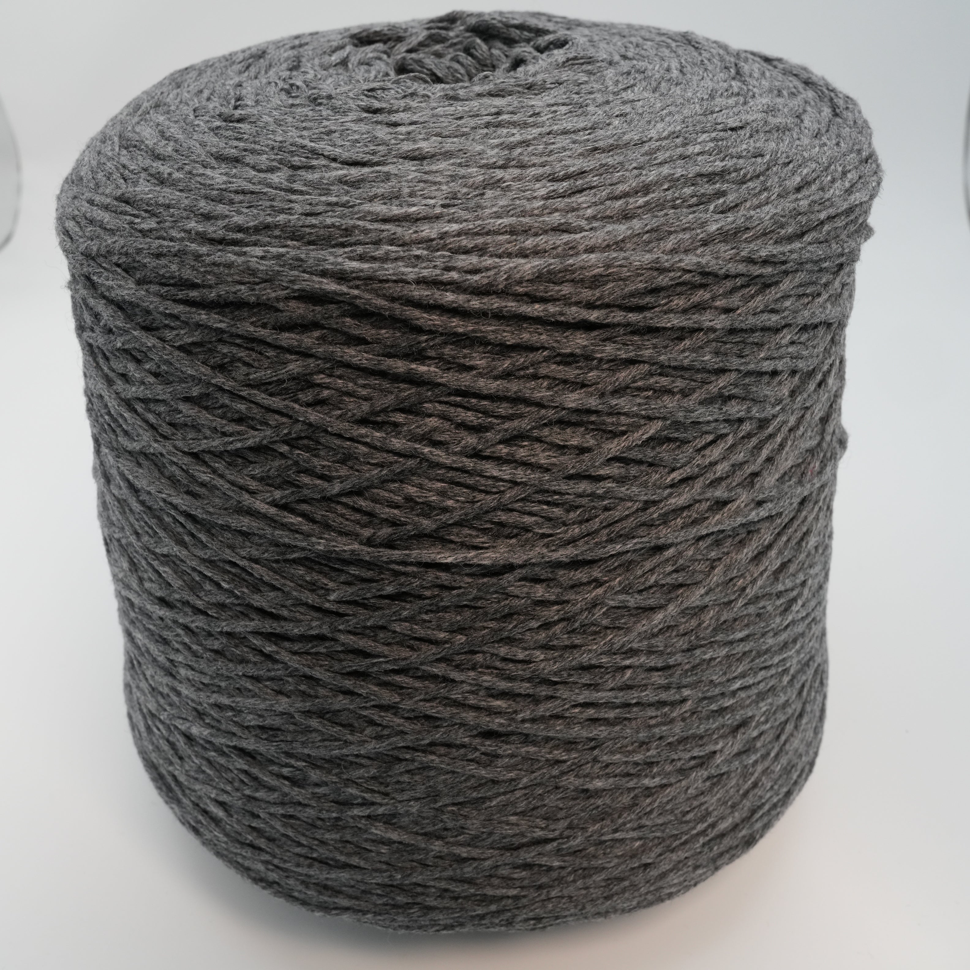 Cashmere 2/28 × 8 175m/100g (191yds/3.5oz), Ultimate Gray – 100% Cashmere