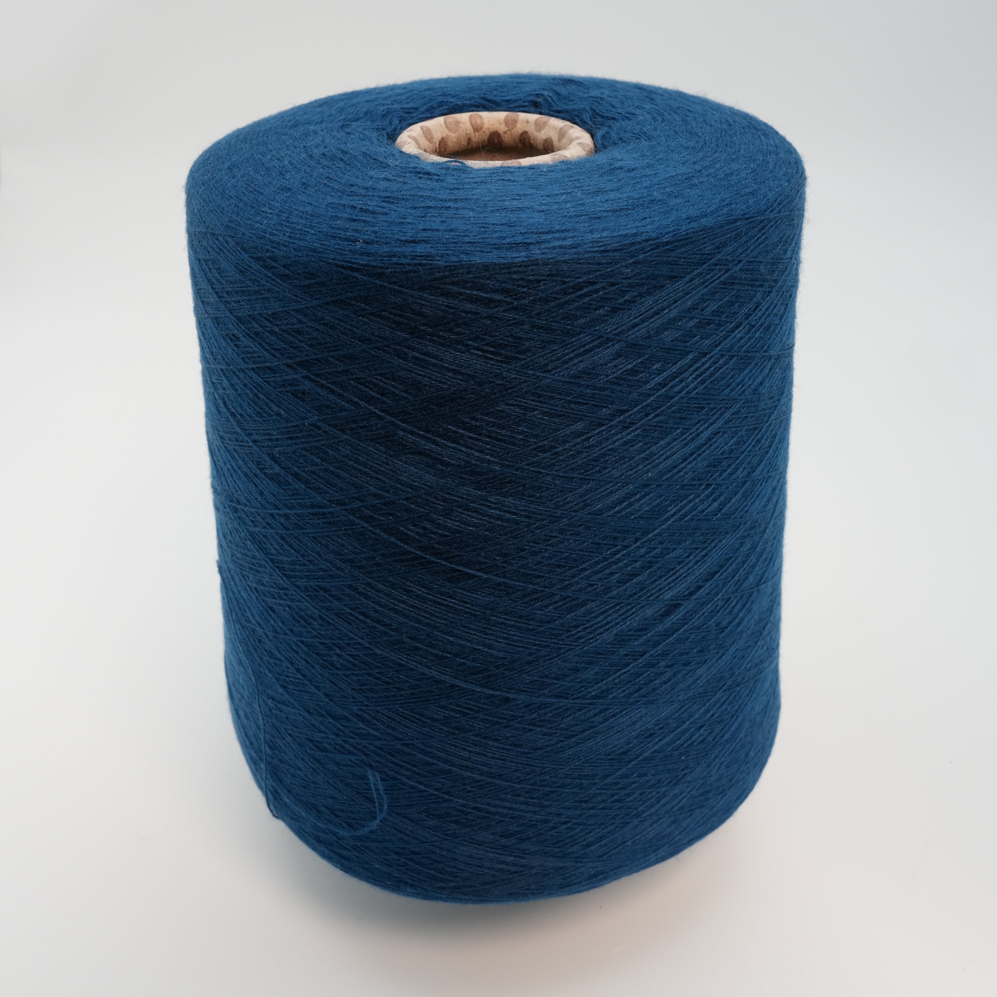 Najad 2000m/100g (2187yds/3.5oz), Infinite Blue – Cashmere & Silk Blend