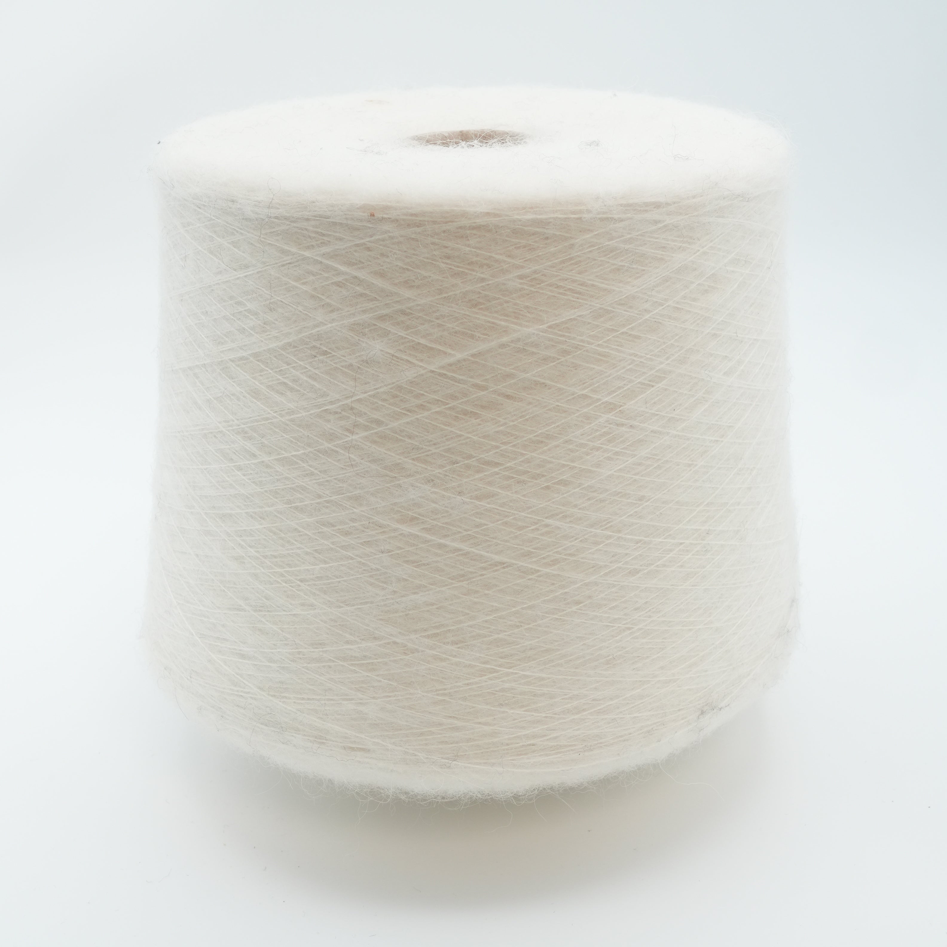 Noah 1350m/100g (1476yds/3.5oz), Milk Haze – Wool, Alpaca, Polyamide & Elastane Blend