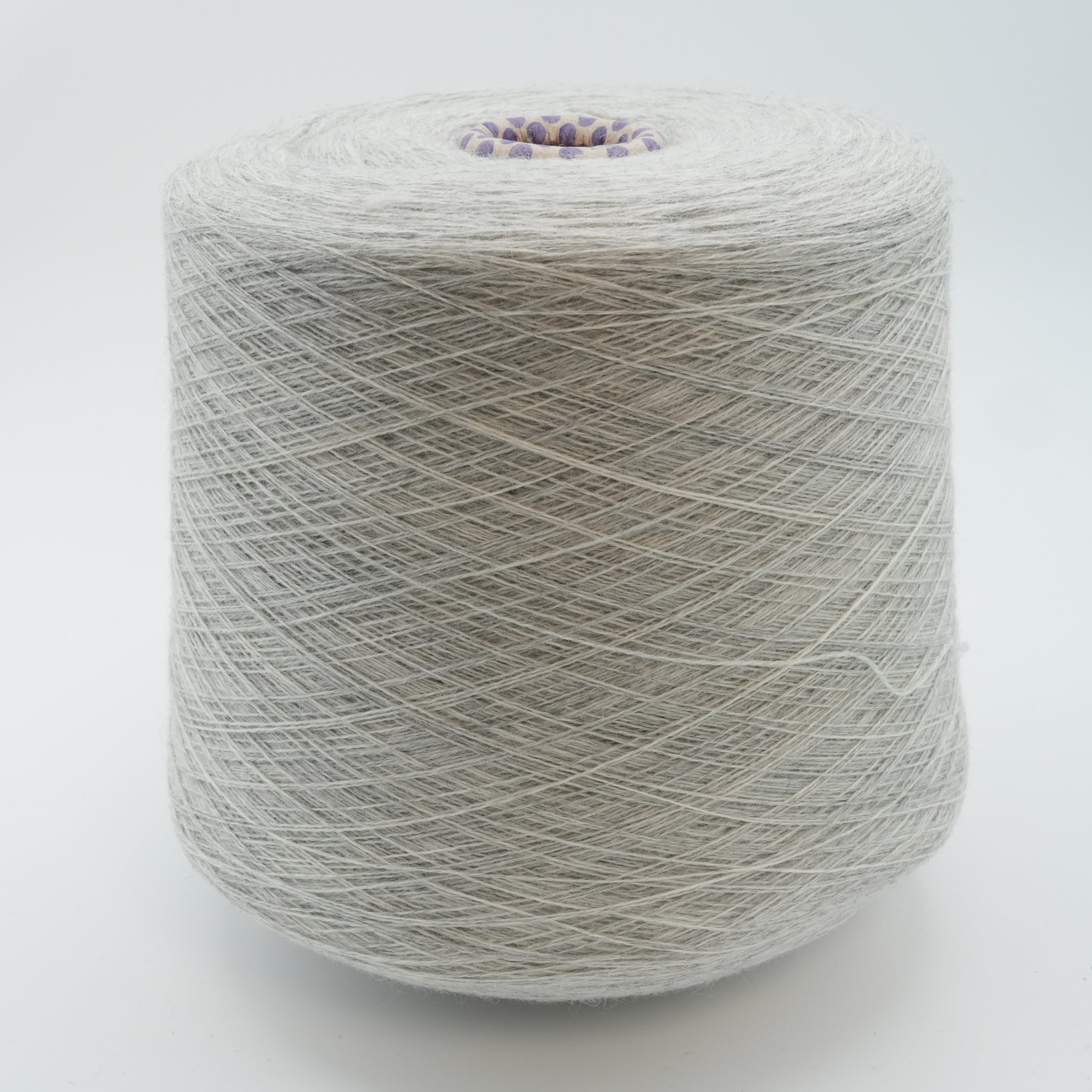 Coral 1400m/100g (1531yds/3.5oz), Calm Gray – 100% Merino Wool