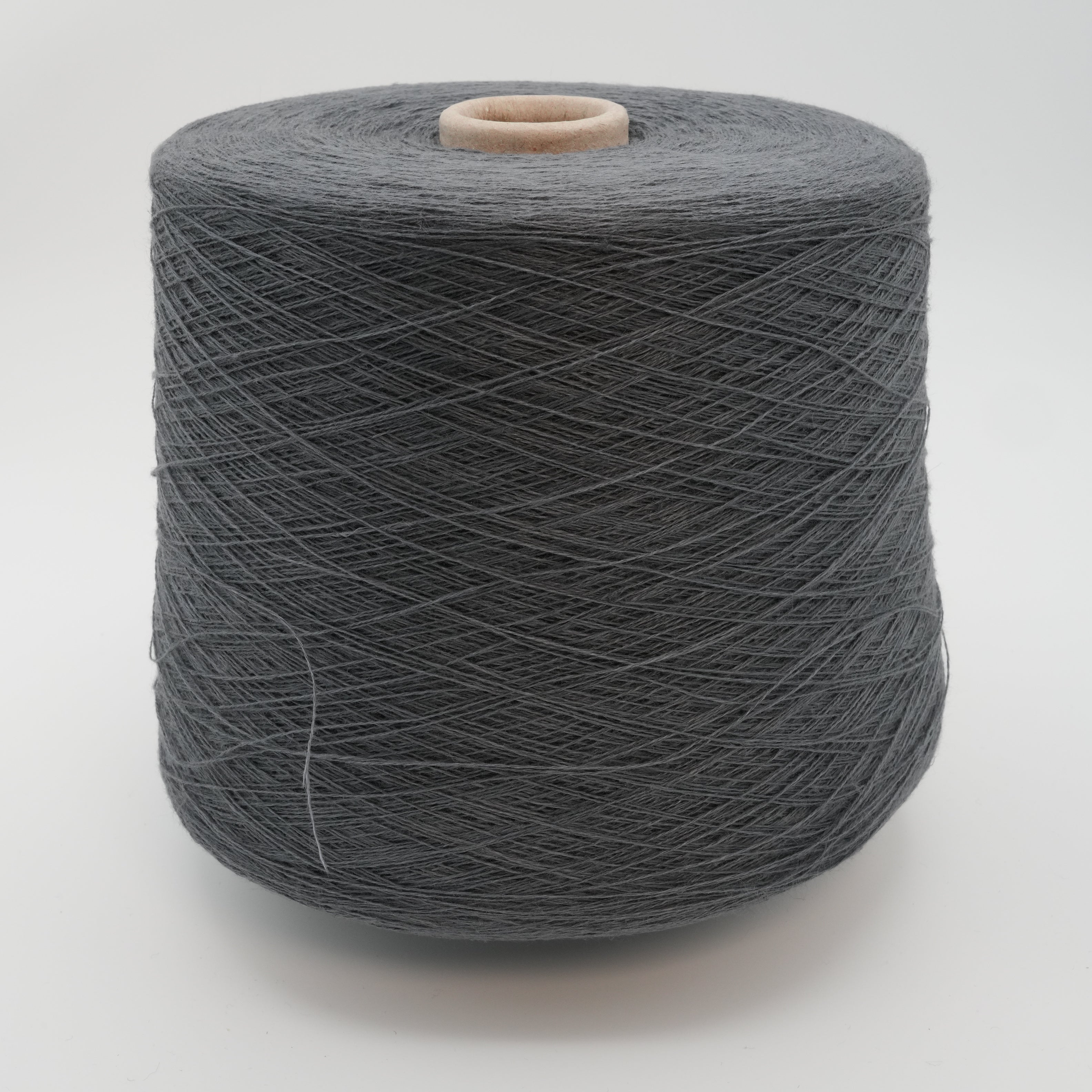 Lino 1300m/100g (1421yds/3.5oz), Thoughtful Grey – 100% Linen