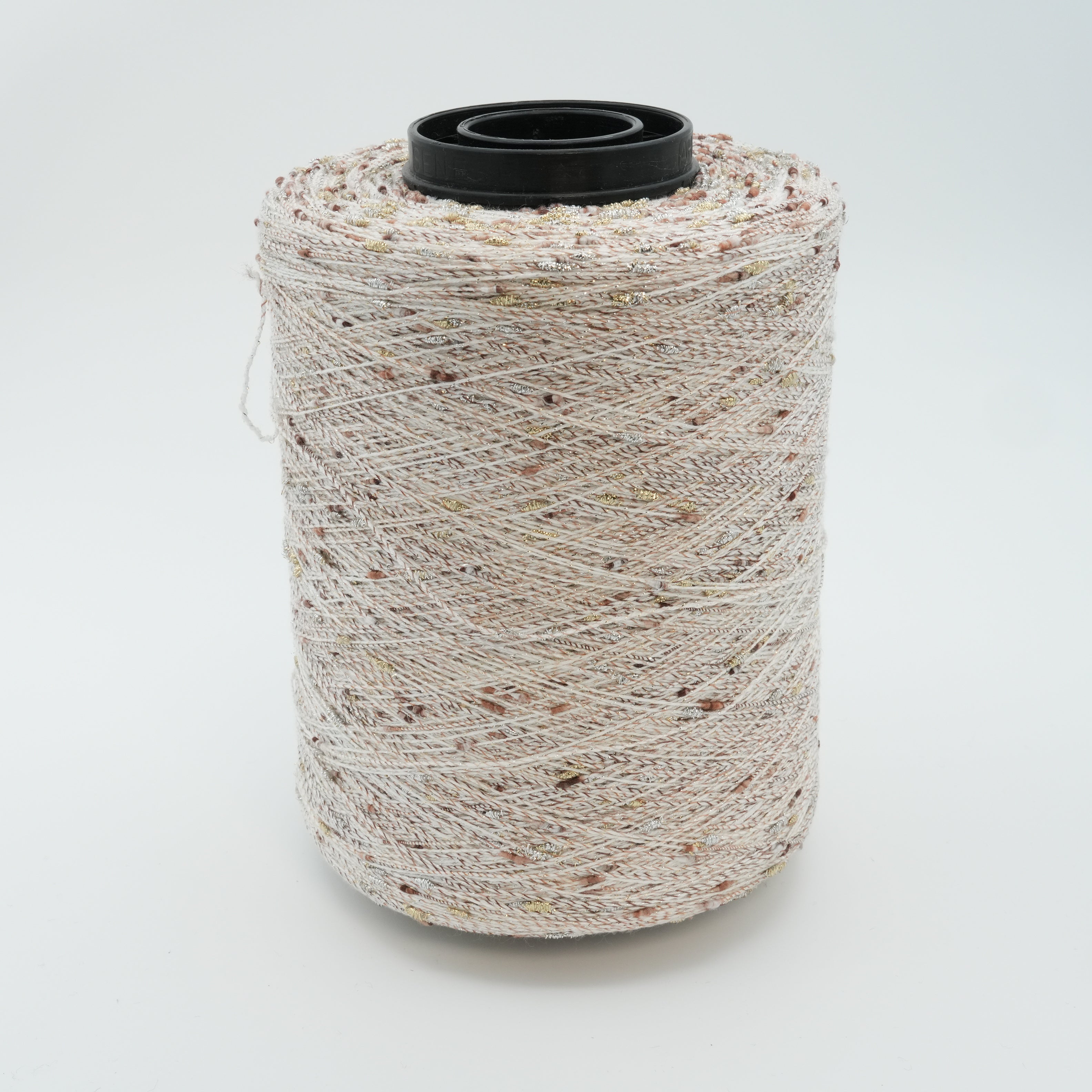 Luckystar 600m/100g (656yds/3.5oz), Champagne Blush – Viscose, Polyamide & Metallized Polyester Blend