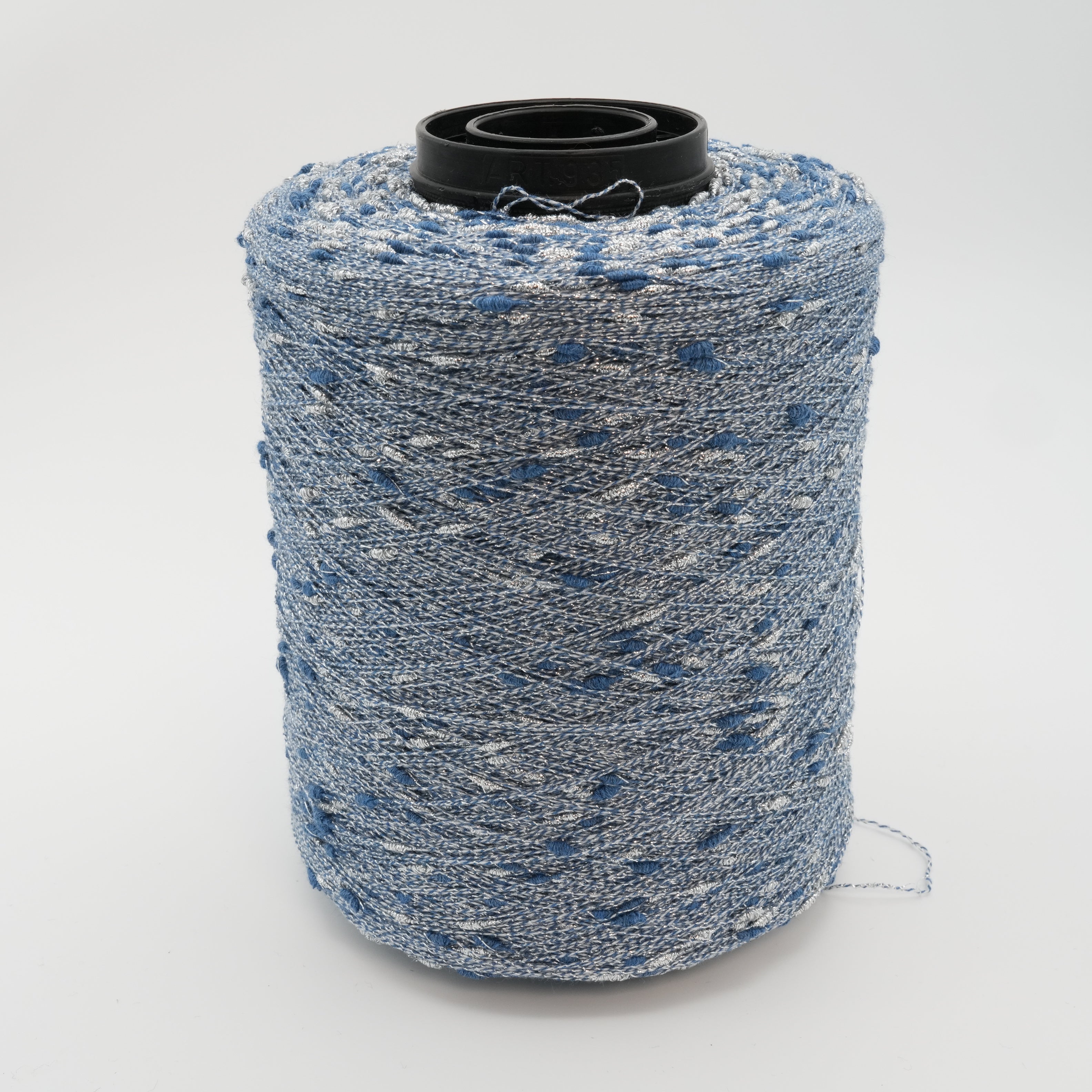 Luckystar 600m/100g (656yds/3.5oz), Steel Sky – Viscose, Polyamide & Metallized Polyester Blend