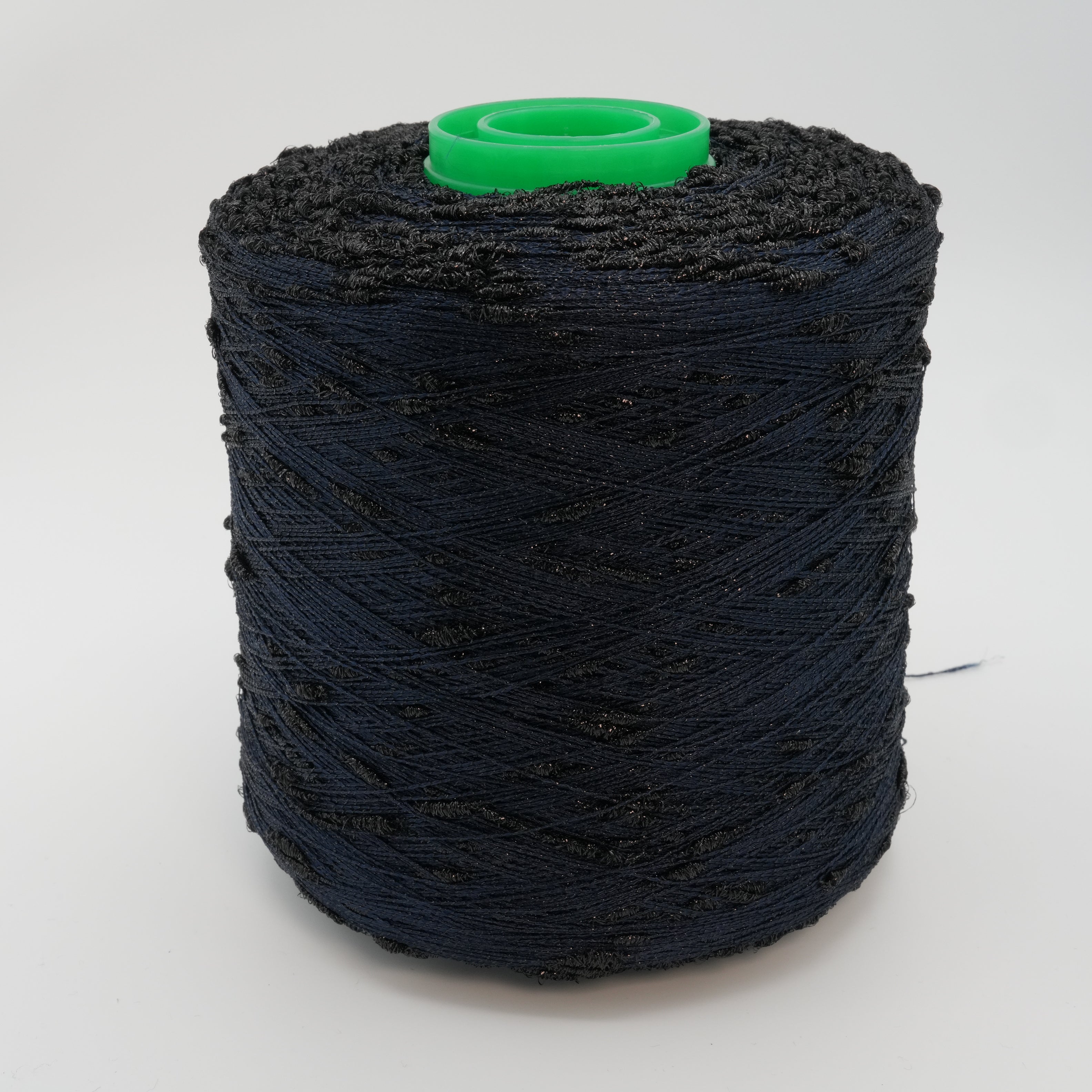 Luckystar 600m/100g (656yds/3.5oz), Sapphire 2565 – Viscose, Polyamide & Metallized Polyester Blend