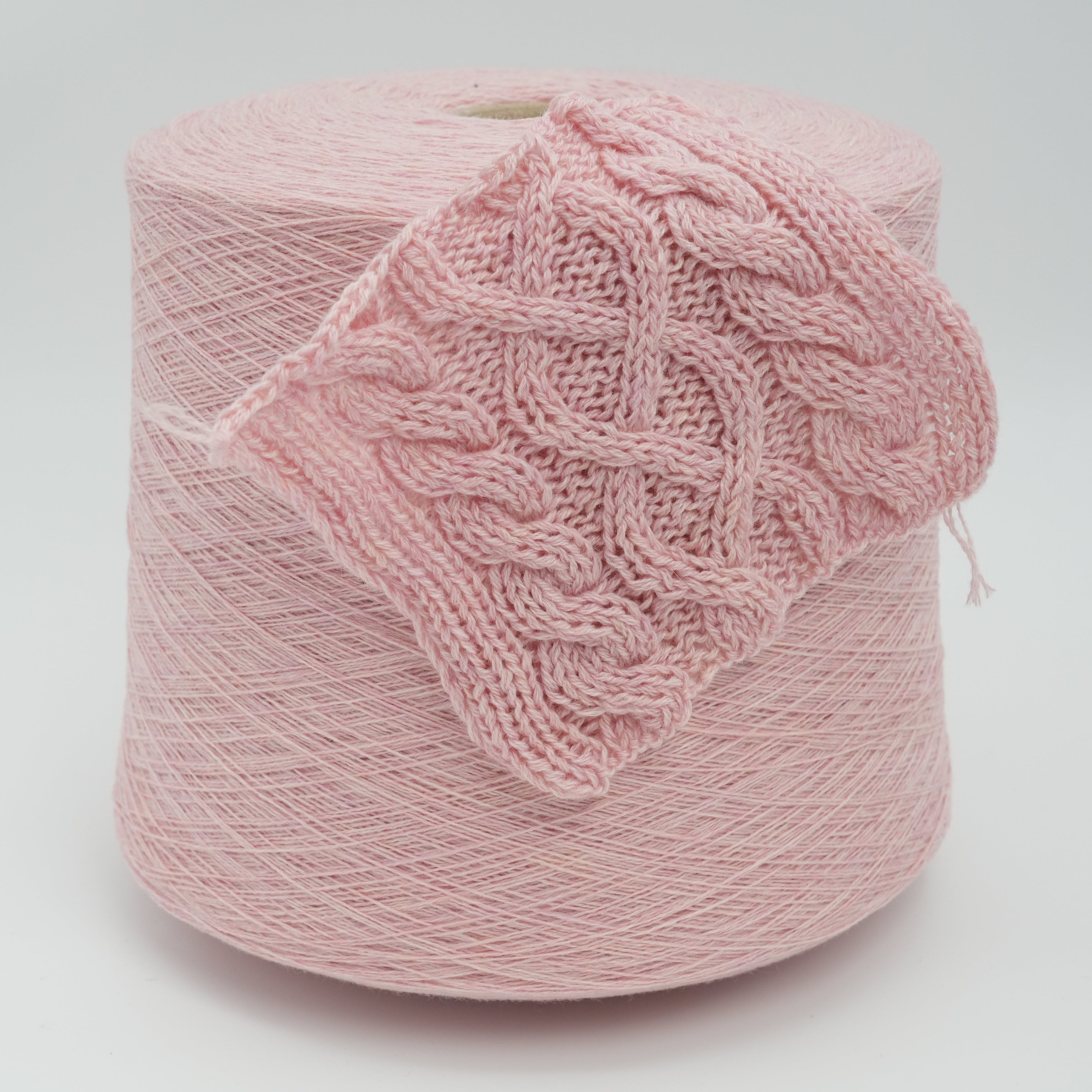 Cashmere 1350m/100g (1476yds/3.5oz), Delicate Rose – 100% Pure Cashmere