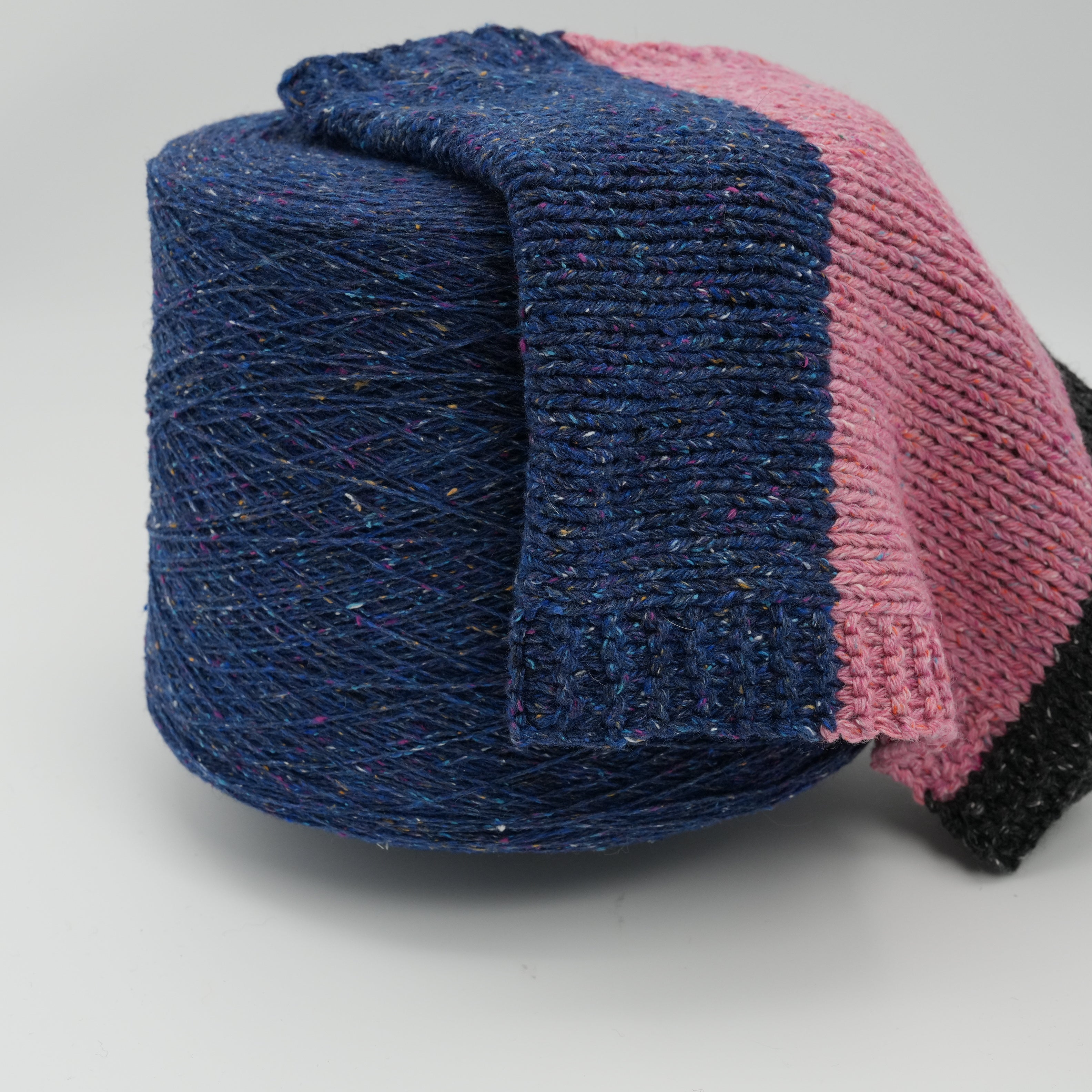 Pigalle 1500m/100g (1640yds/3.5oz), Starry Night – Wool, Silk, Polyamide & Viscose Blend