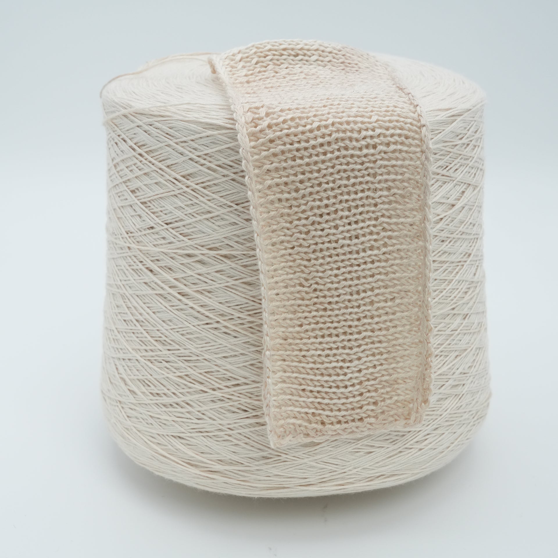 Mulberry Silk 550m/100g (601yds/3.5oz), Warm Milk – 100% Mulberry Silk