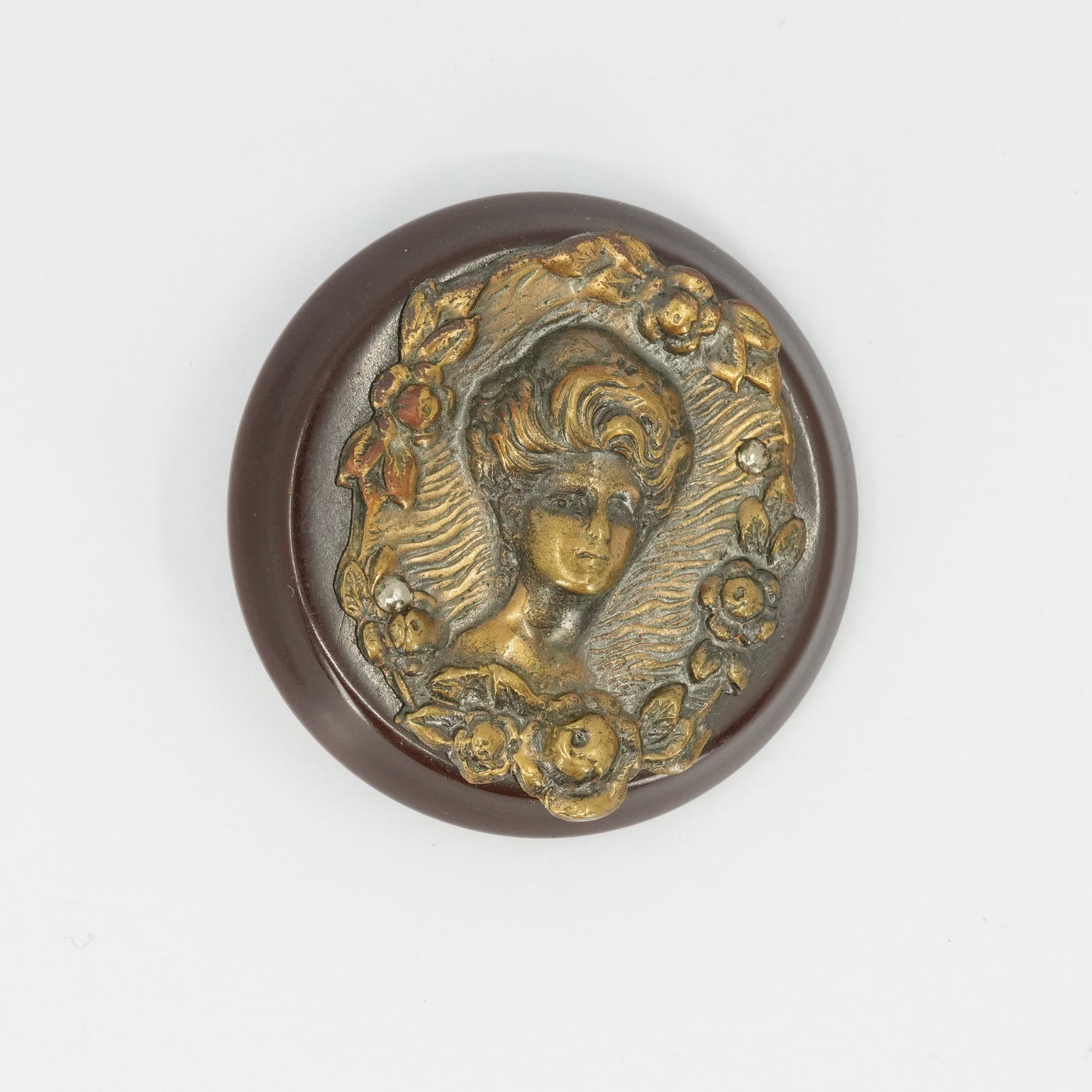 Unbutton – Vintage Brown Portrait Closure, 4.5 cm (1.77 in)