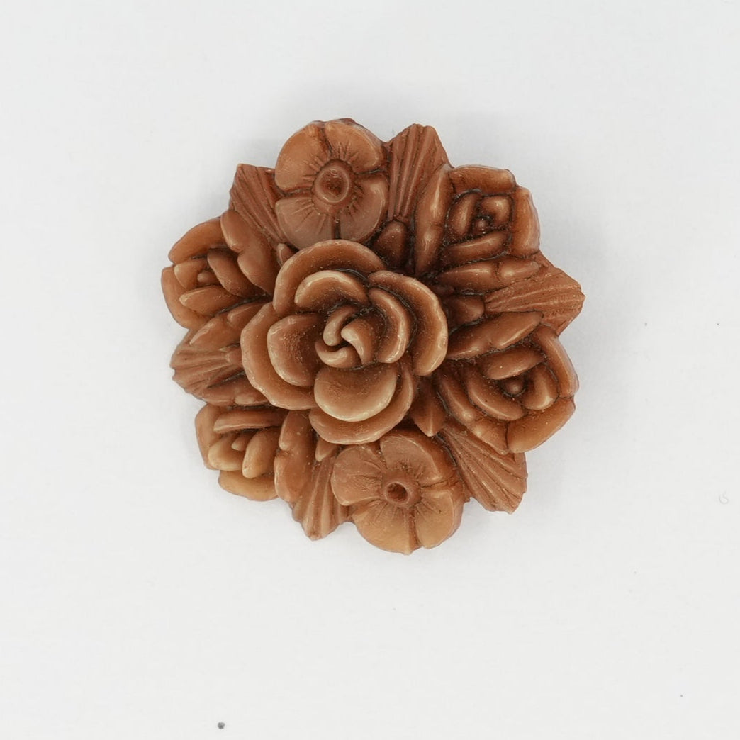 Vintage Button – Sculpted Rose Cluster, 2.5 cm / 0.98 in