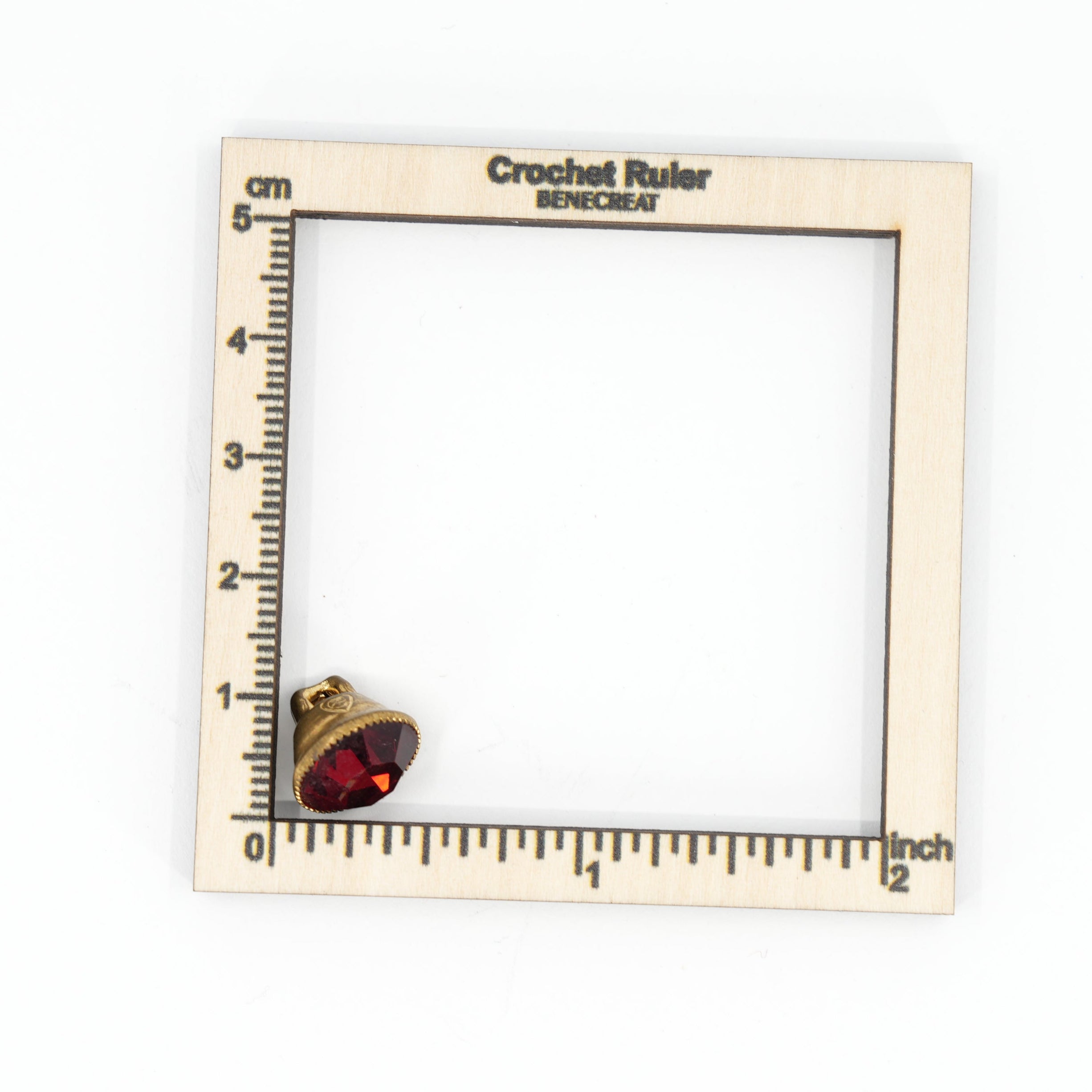 Vintage Jewel Dome Buttons – Garnet Red Set (4 pieces)