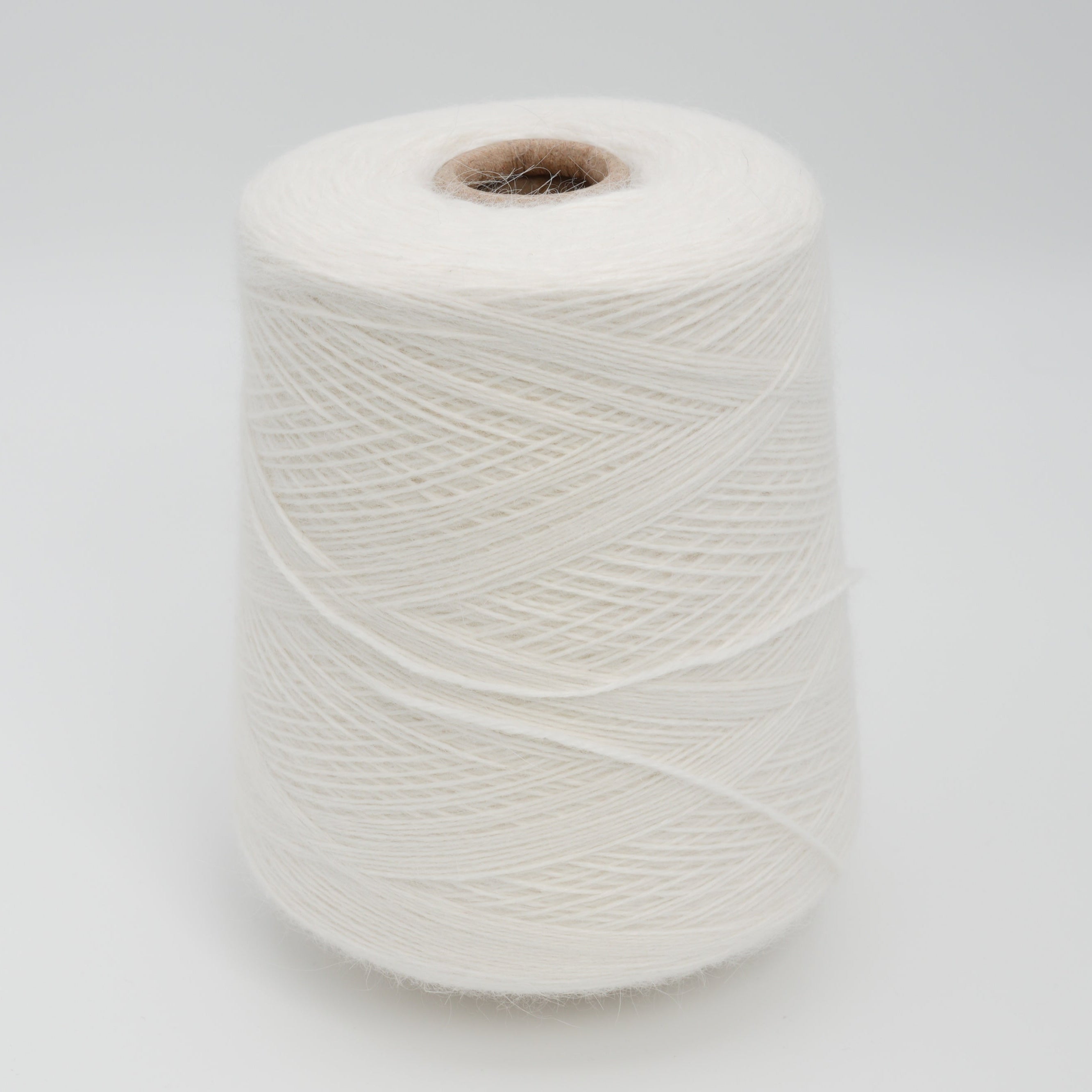 Regina NM3/15 500m/100g (547yds/3.5oz), Soft Black – Angora & Wool Blend