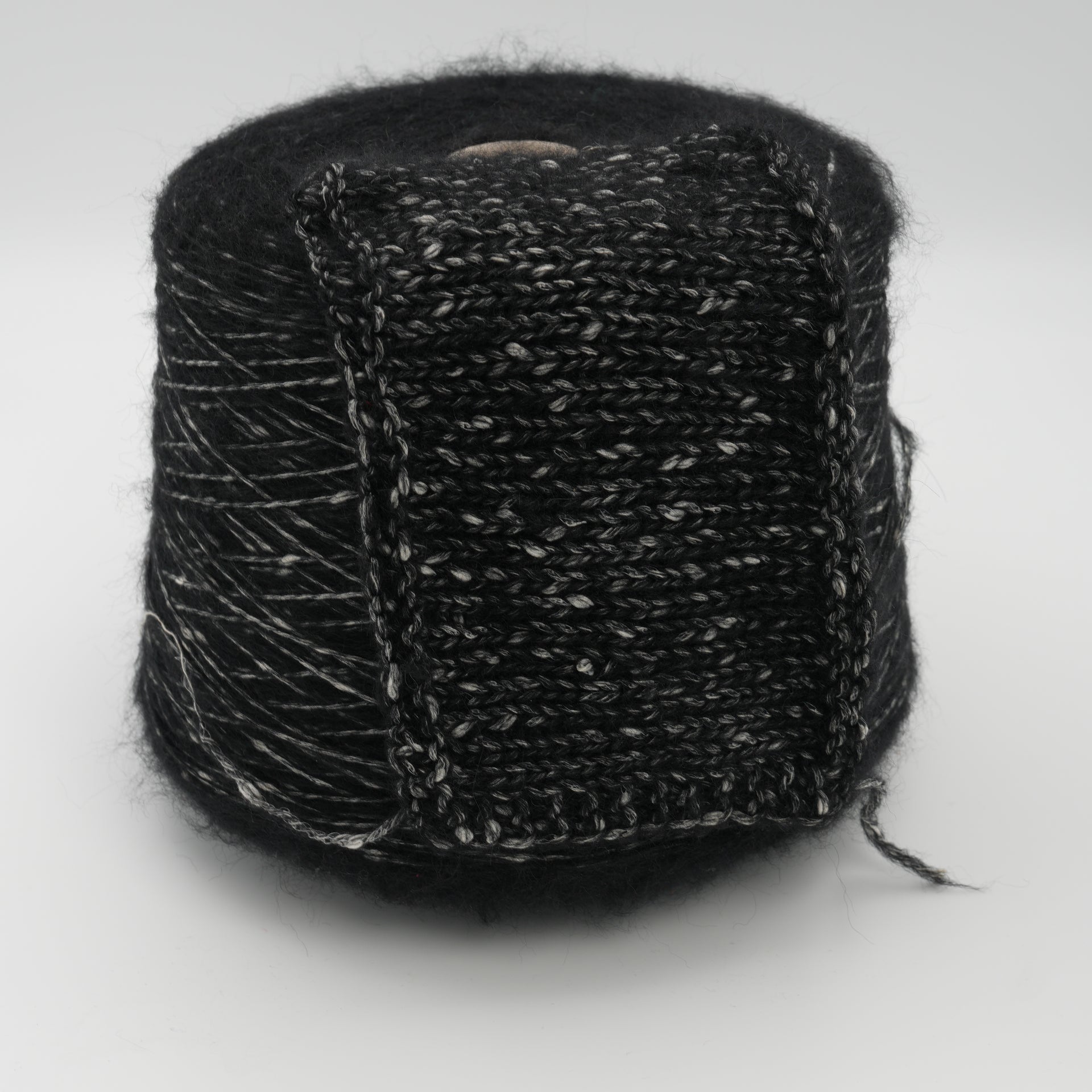 Bellino 250m/100g (273yds/3.5oz), Snowy Coal – Alpaca, Wool, Acrylic & Polyamide Blend