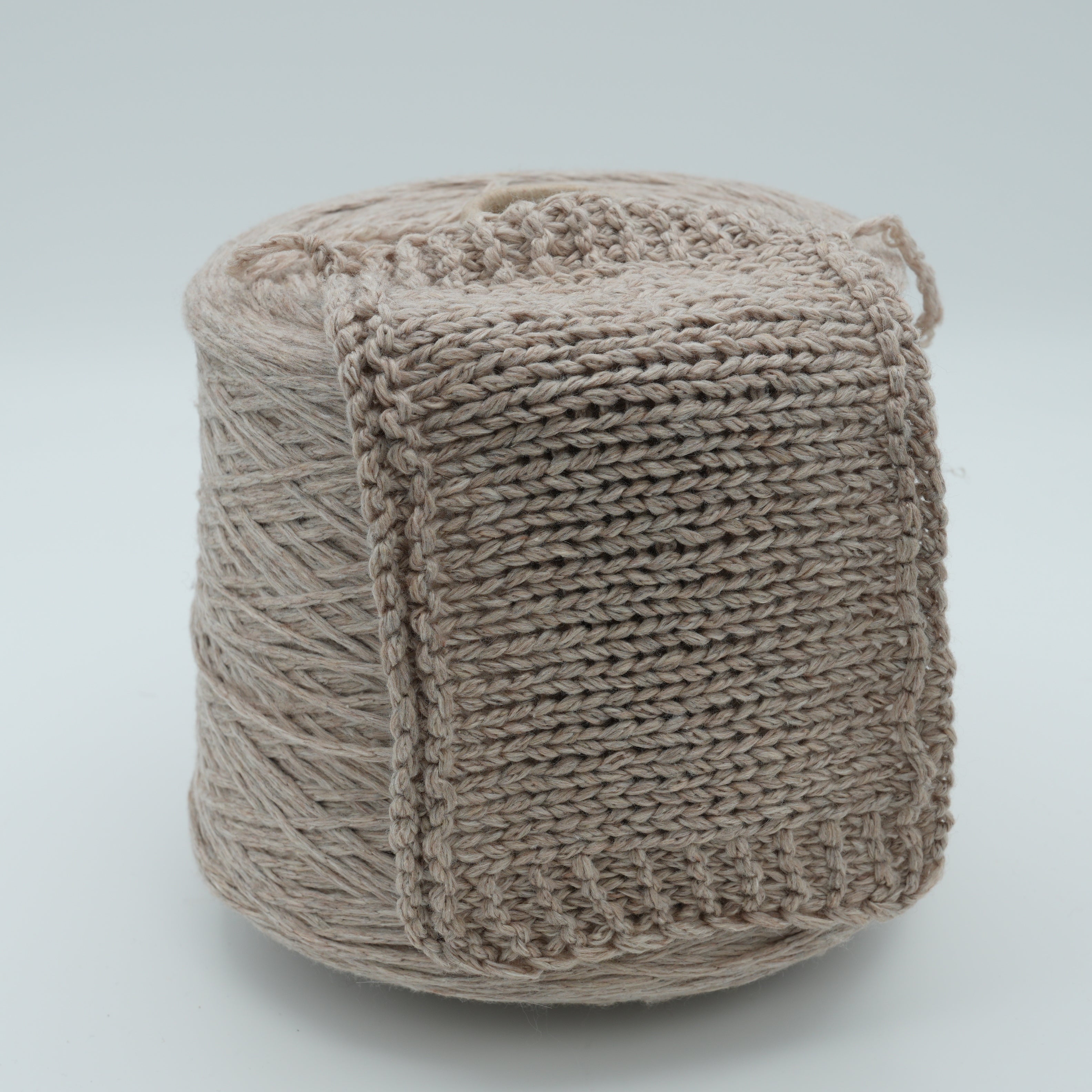 Cashlight Air 2500 250m/100g (273yds/3.5oz) – 50WS/30CO/20SE