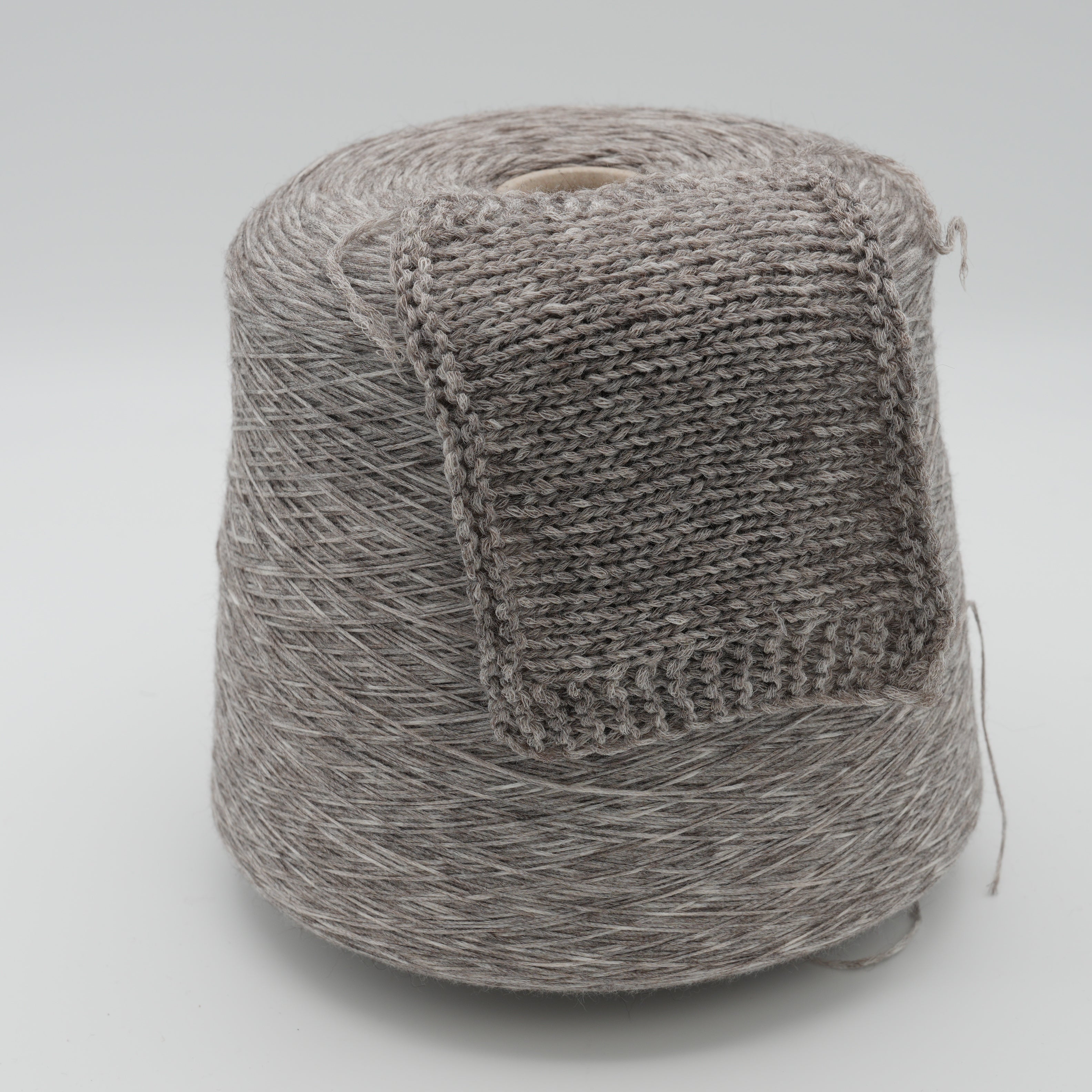 Yakmite 6500 650m/100g (710yds/3.5oz) – 40WV 30Yak 30PA
