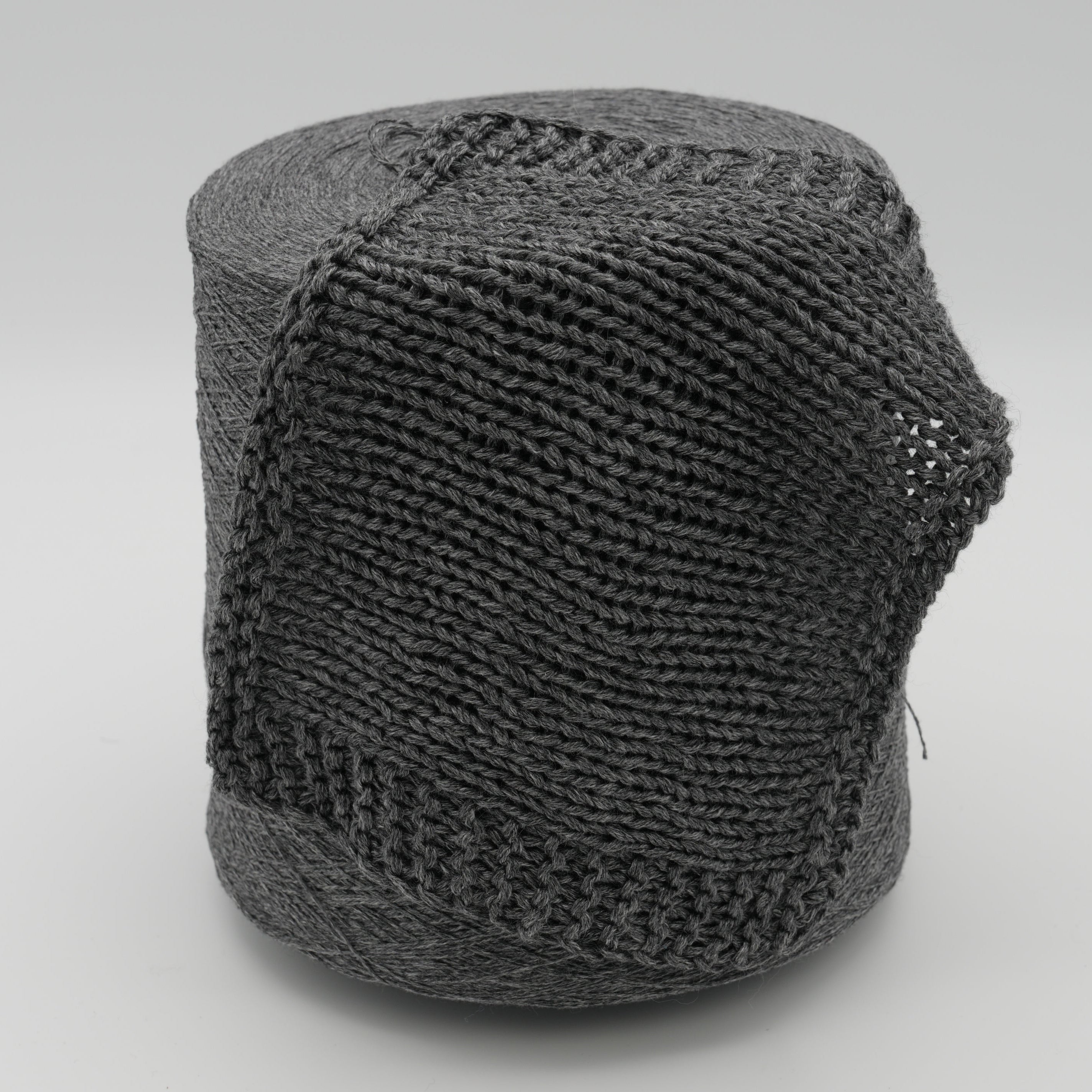 Viscose Cashmere | Magnificent Grey 1333m/100g (1452yds/3.5oz), 70% Viscose (VI), 30% Cashmere (WS)