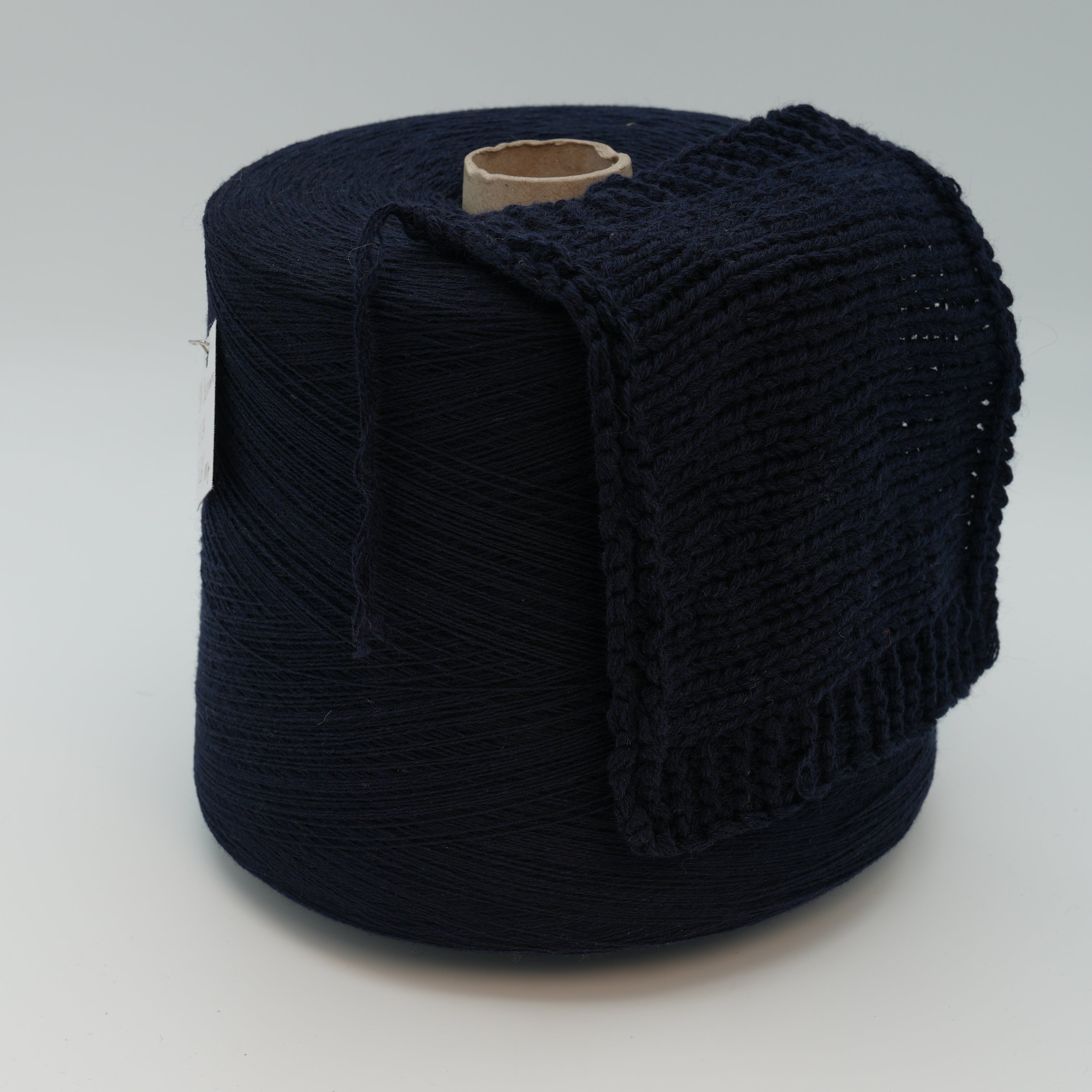 Ecomanuel 1300m/100g (1421yds/3.5oz), Deep Blue – 97% Cashmere & Polyamide Blend