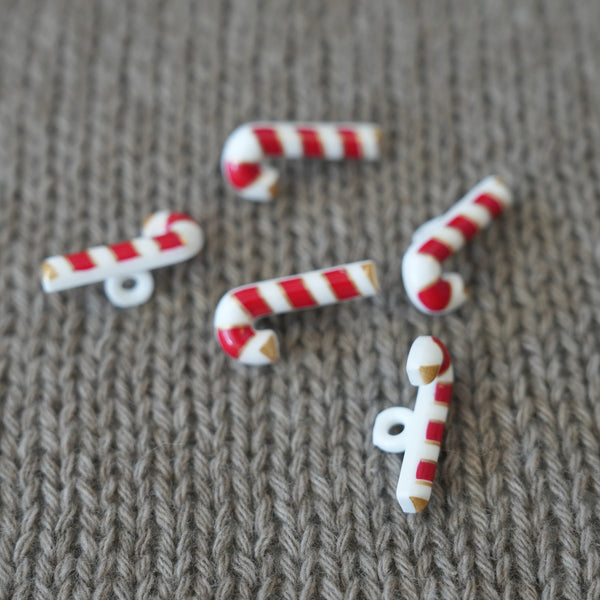 Button 22×11 mm · Shank · Mediac (Germany)