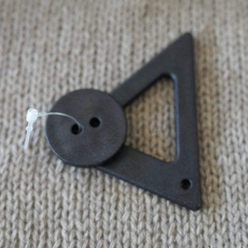 Decorative Clasp · Triangle 70 mm + Button Ø30 mm · Mediac (Germany)