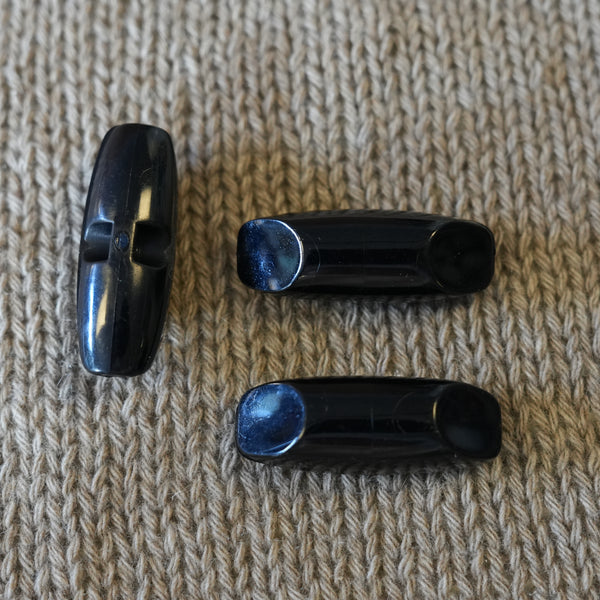 Button 40×15 mm · Toggle · Fratelli Bonfanti (Italy)