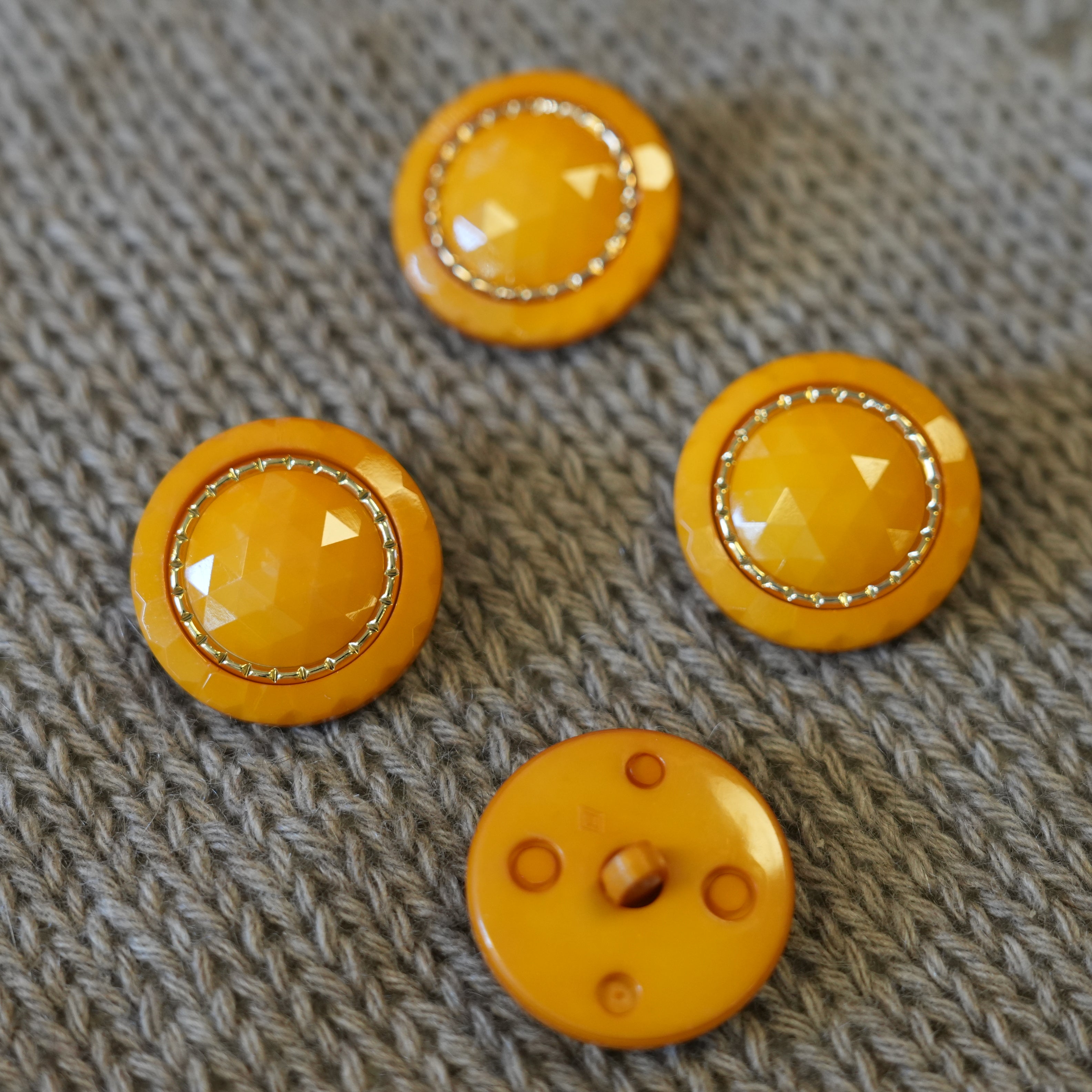 Button 25 mm · Shank · Fratelli Bonfanti (Italy)