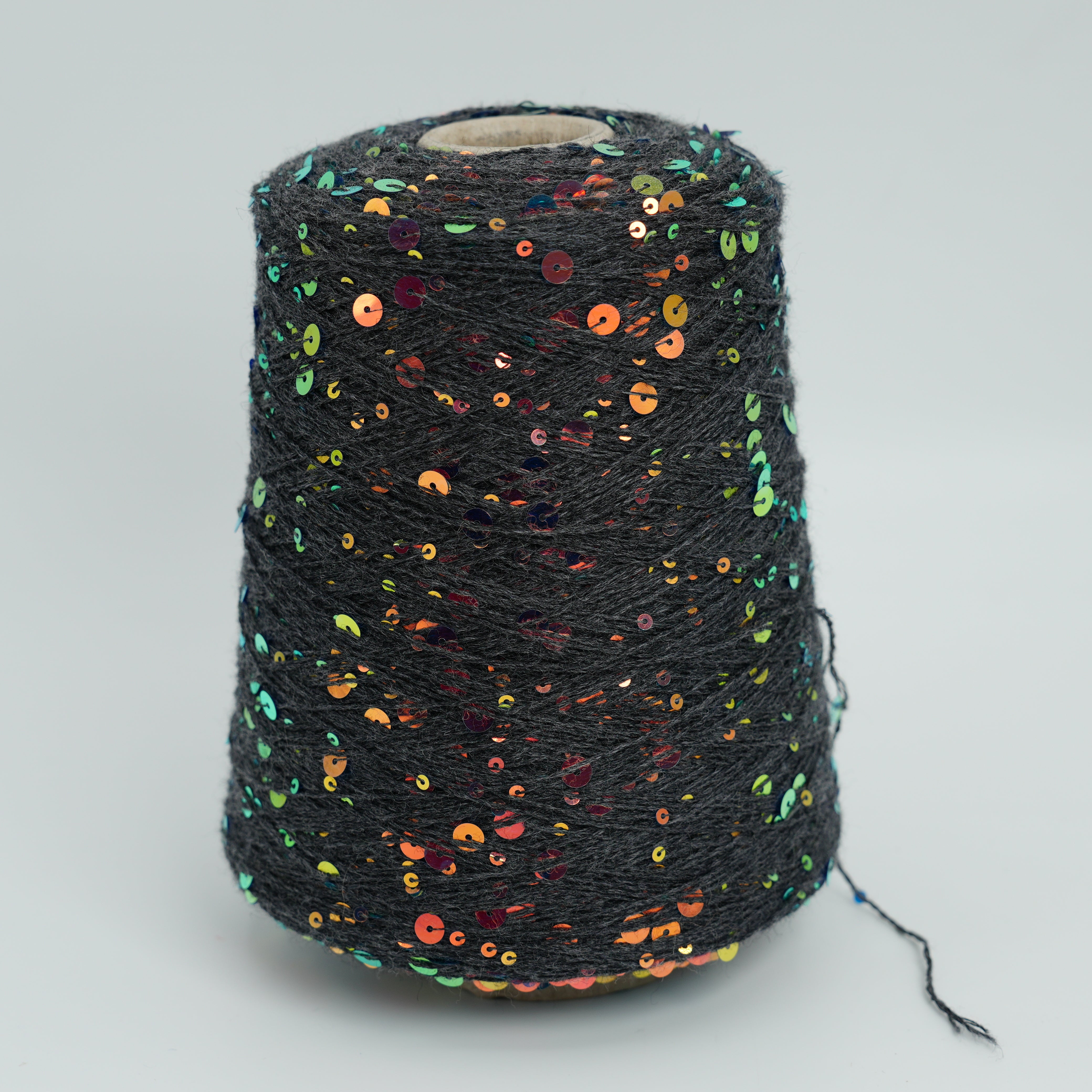 Cosmo 3500 350m/100g (383yds/3.5oz) – 100WV Sequins 6mm&3mm