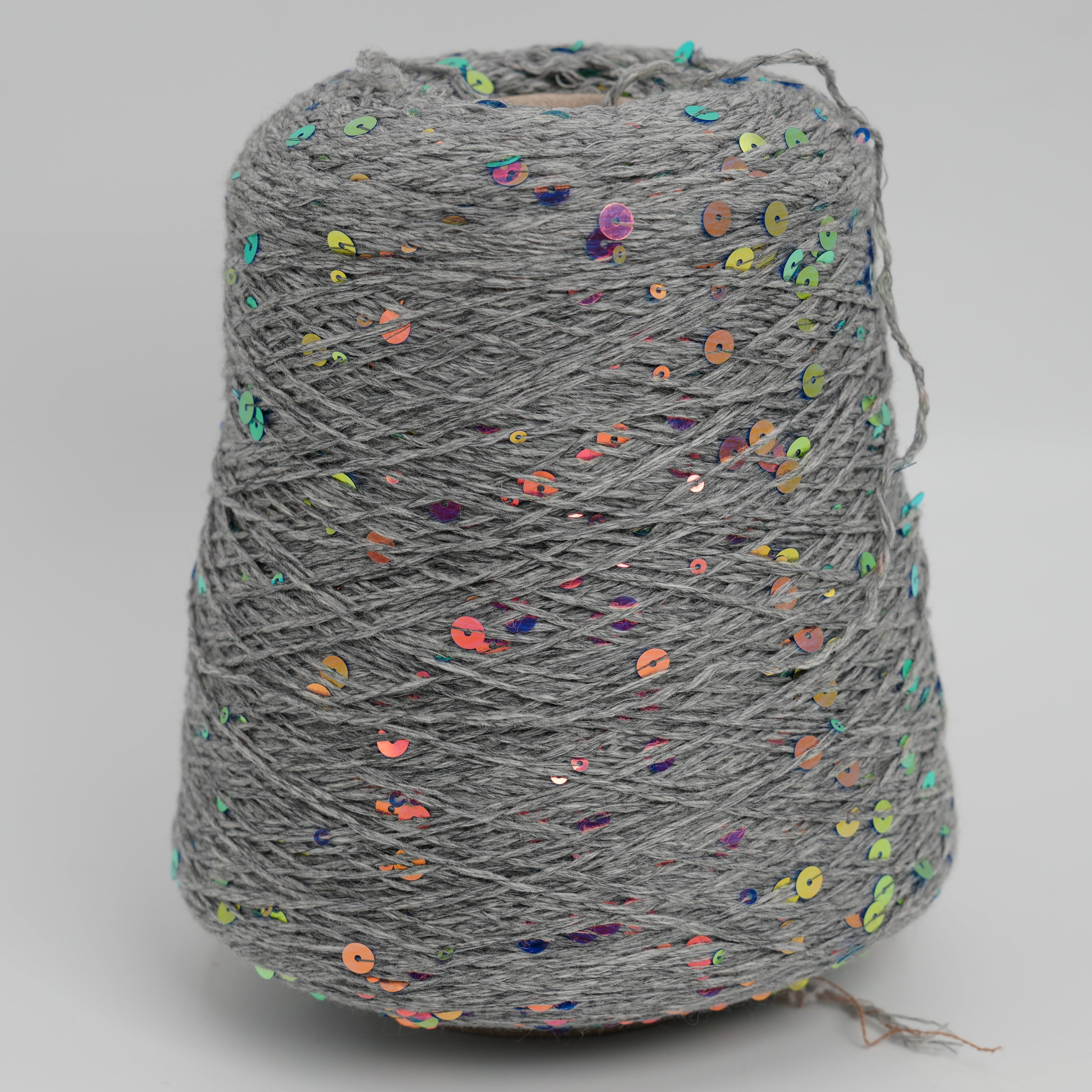 Cosmo 4000 400m/100g (437yds/3.5oz) – 100WV Sequins 6mm&3mm