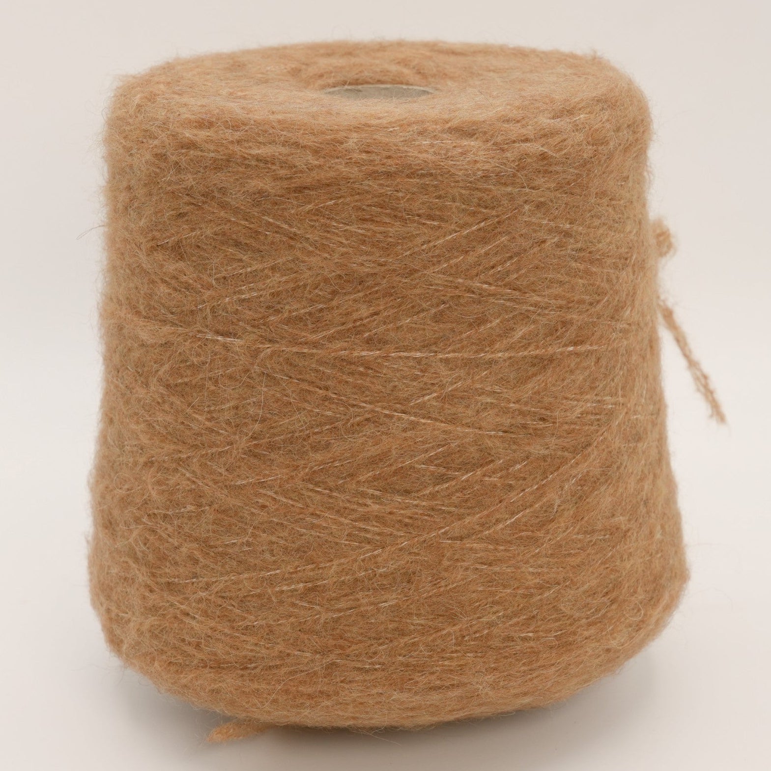 Affarone 2200 220m/100g (241yds/3.53oz) – 36PC 8WV 30WP 26PA