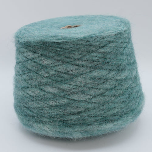 Vanesio Degrade 5000 500m/100g (547yds/3.5oz) – 16WM 16WV 49PC 17PA 2EA